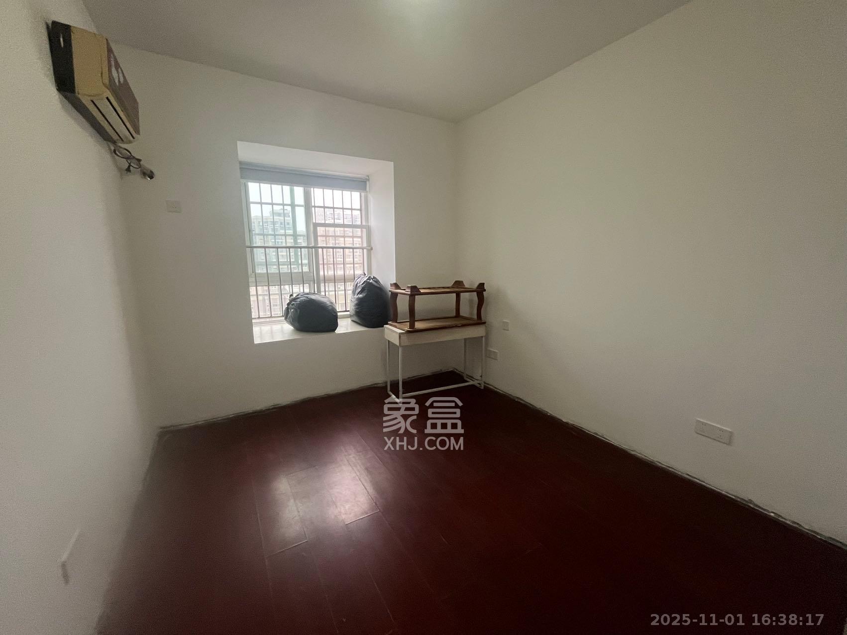 上河国际C区 3室1厅1卫 2100.0元/月 上河国际C区 3室1厅1卫 2100.0元/月室内图