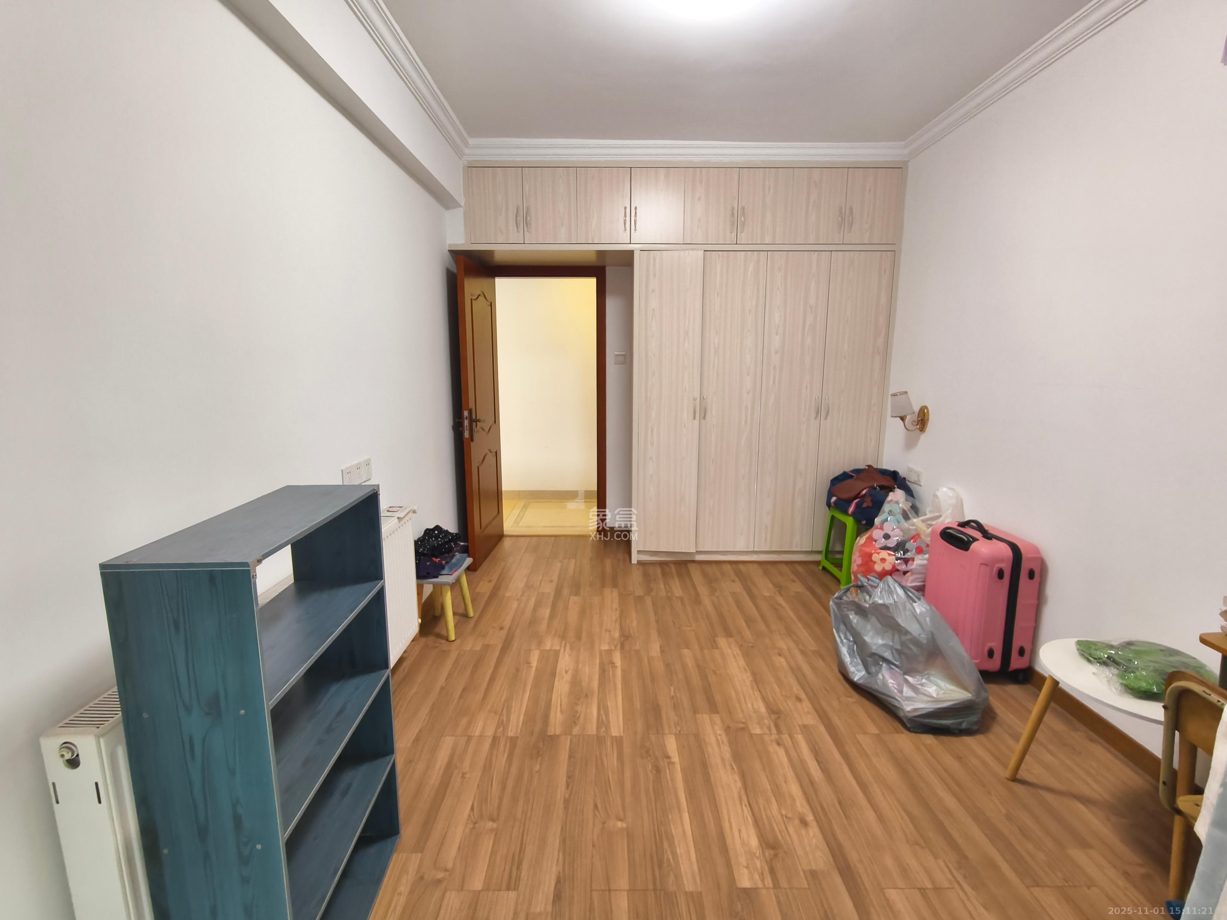 蓝山郡  4室2厅2卫    3500.0元/月 蓝山郡  4室2厅2卫    3500.0元/月室内图