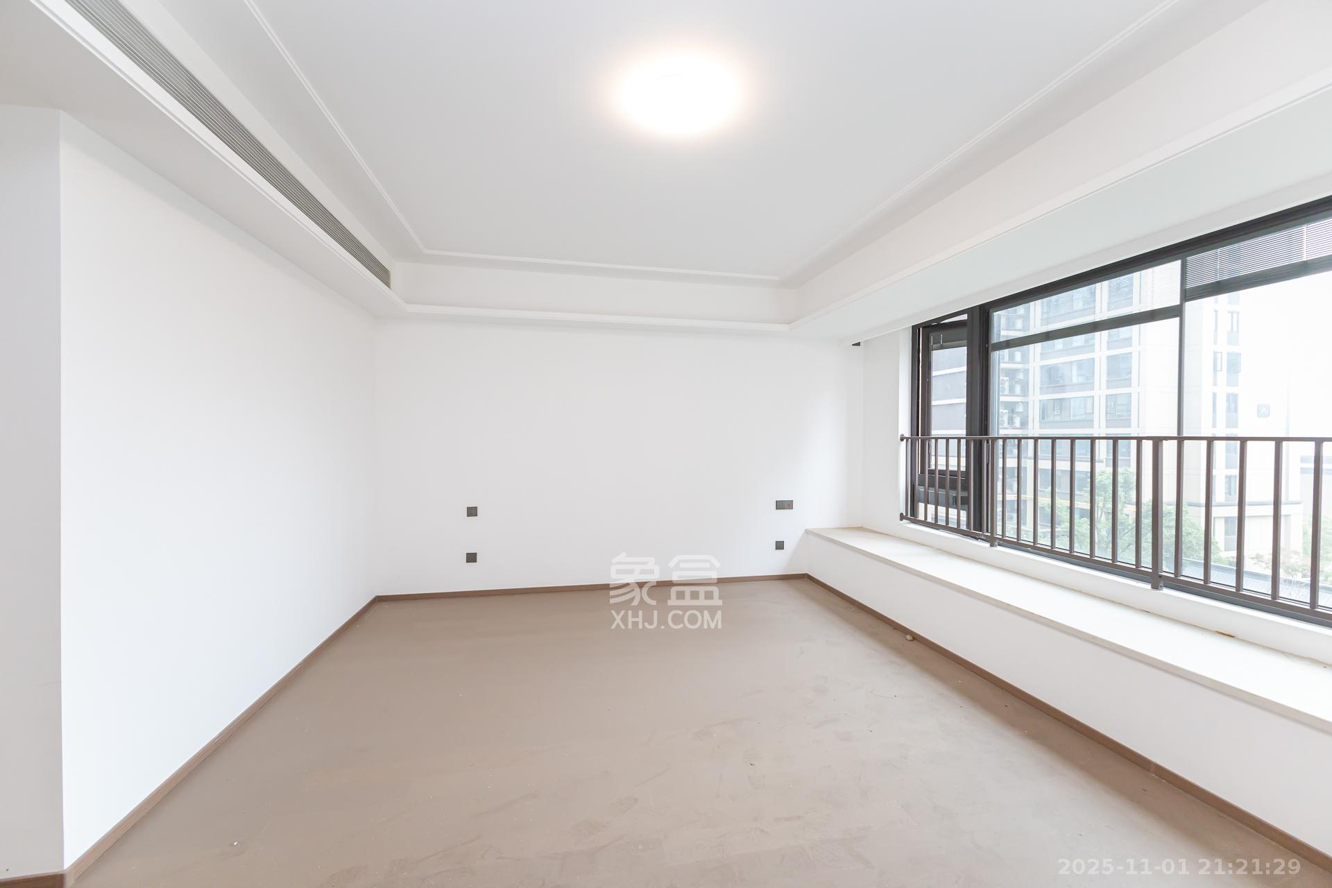 时代建发和著  5室2厅3卫    310.0万 时代建发和著  5室2厅3卫    310.0万卧室