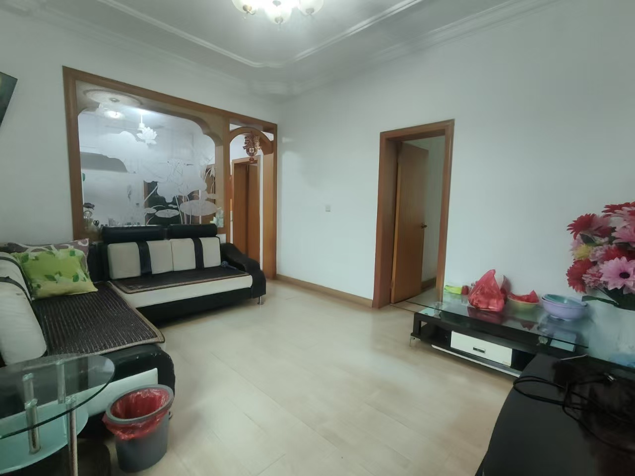 农业银行家属区 3室2厅1卫 25.8万 农业银行家属区 3室2厅1卫 25.8万室内图