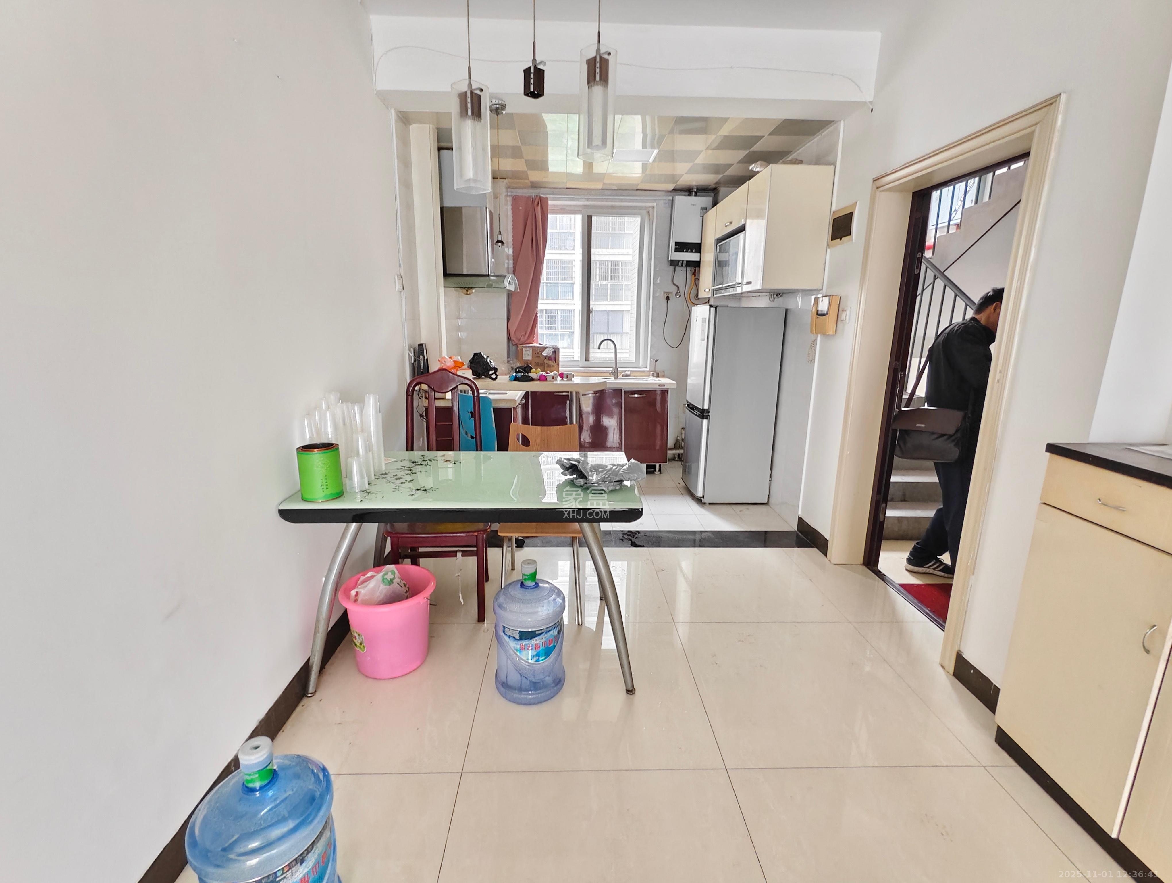 万丽景园  3室2厅1卫    1700.0元/月室内图