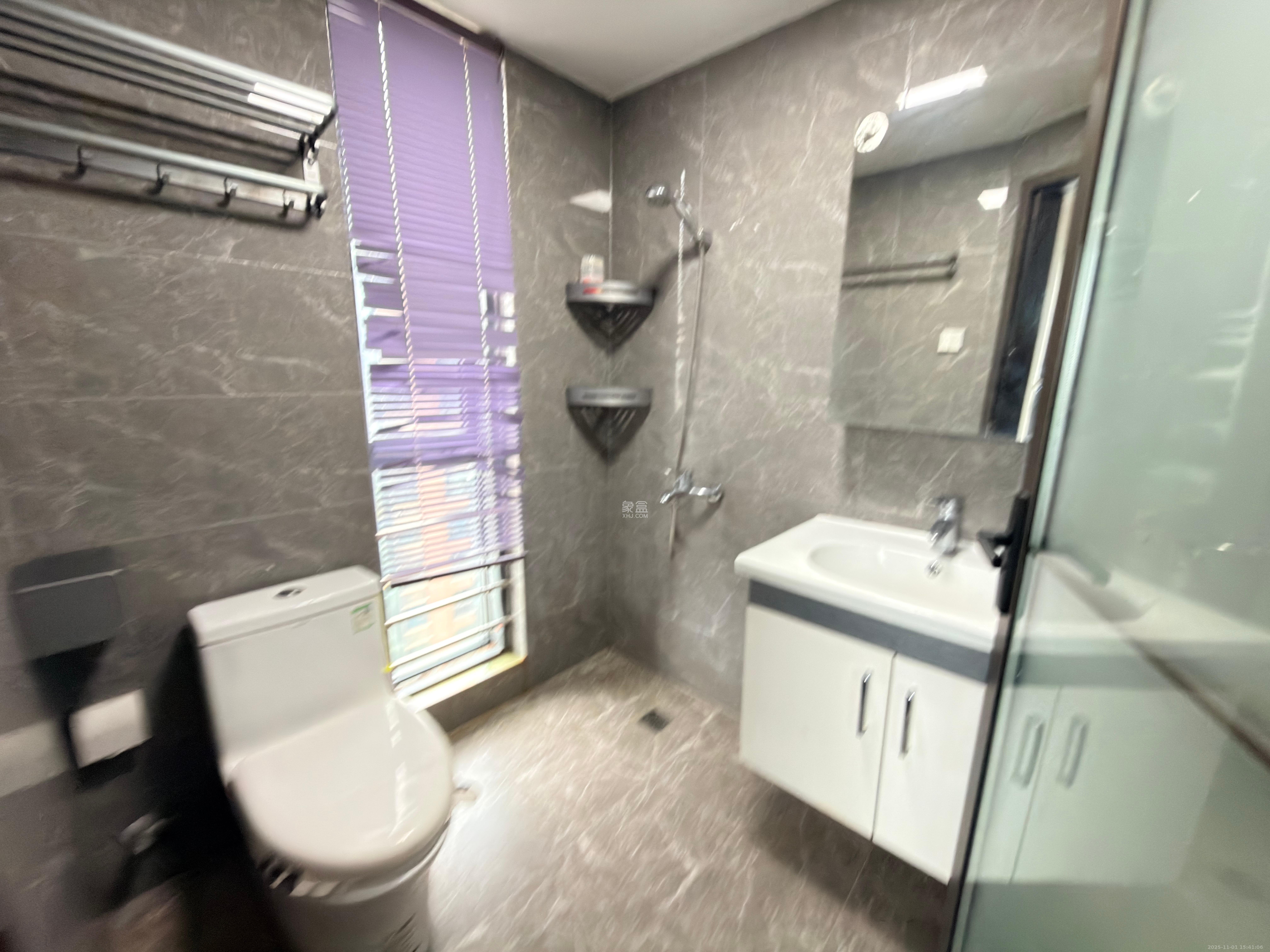 里约荟  3室2厅2卫    3400.0元/月室内图