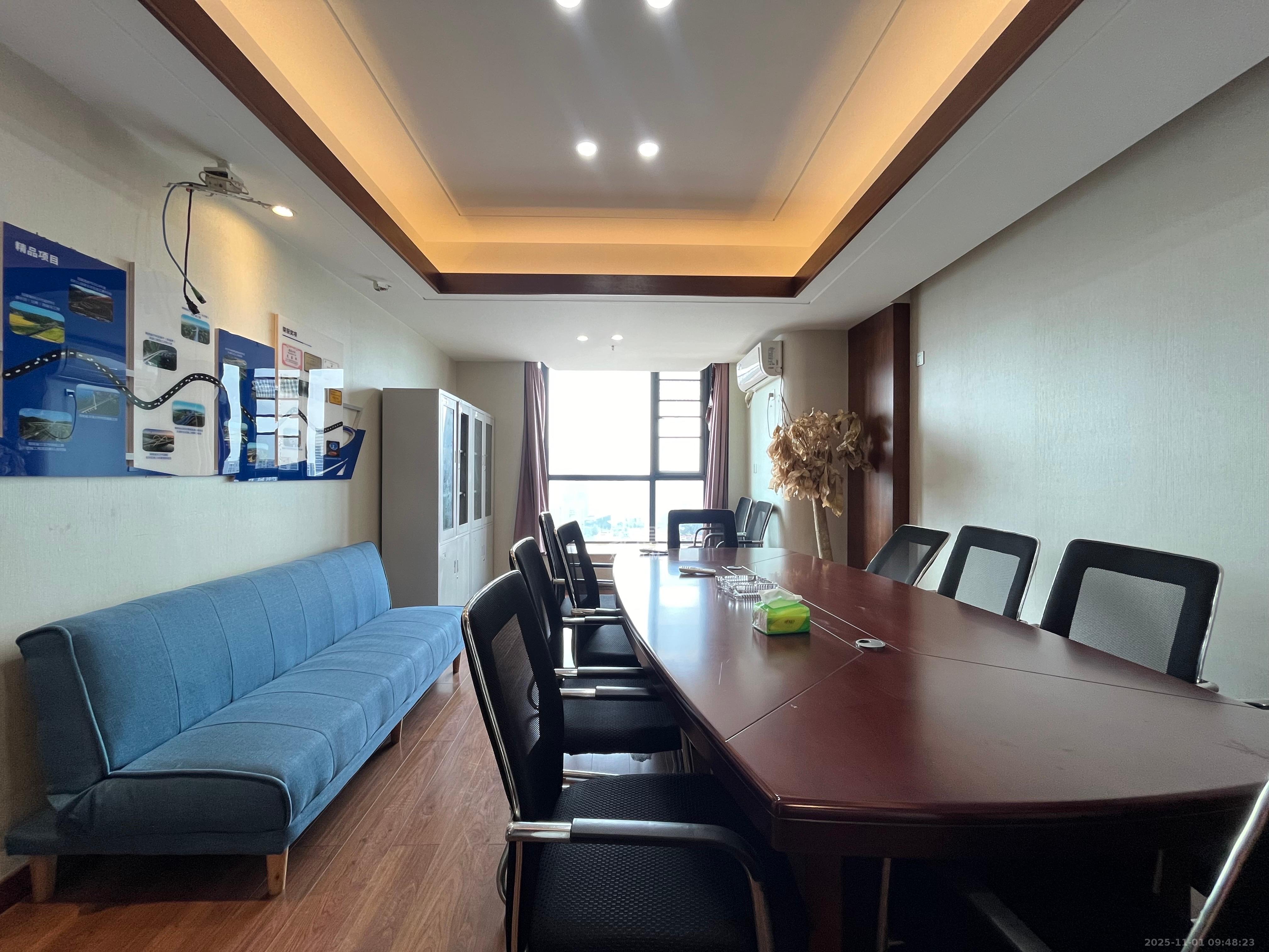 佳兴国际汇  1室1厅1卫    1400.0元/月室内图