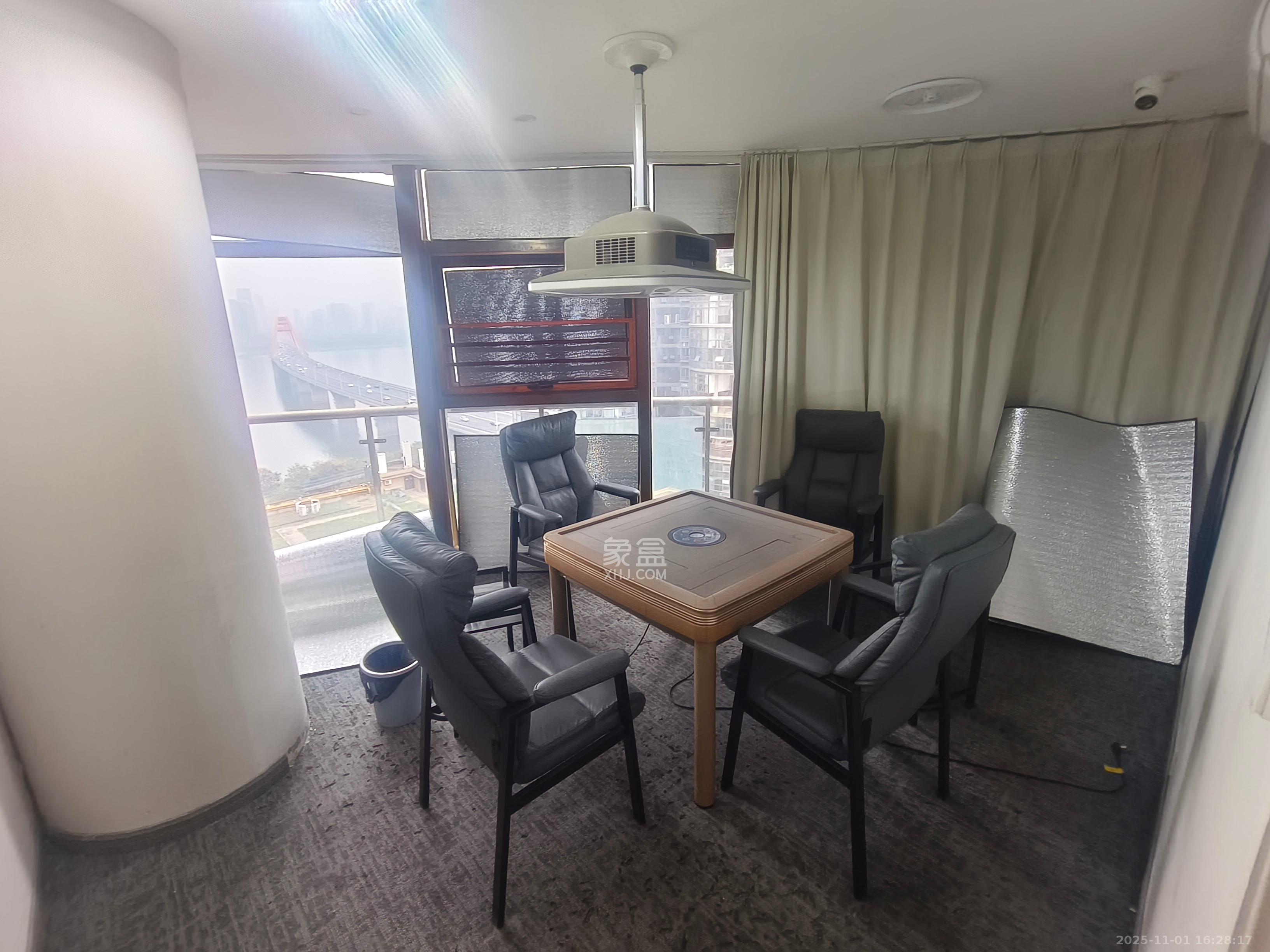 湘江世纪城富湾国际  4室2厅2卫    10000.0元/月室内图