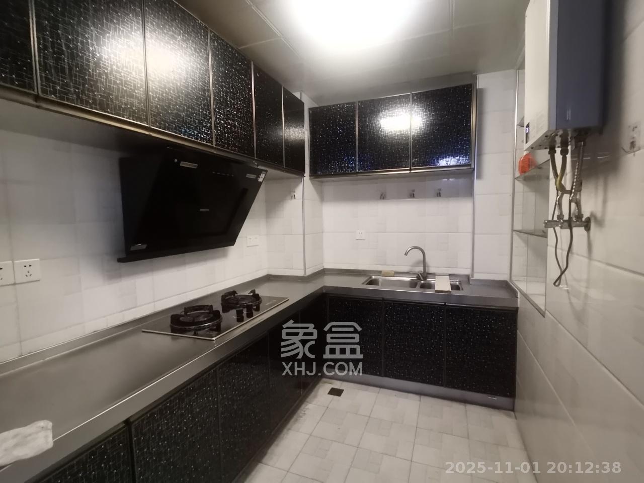 三景华御  2室2厅1卫    1500.0元/月 三景华御  2室2厅1卫    1500.0元/月室内图