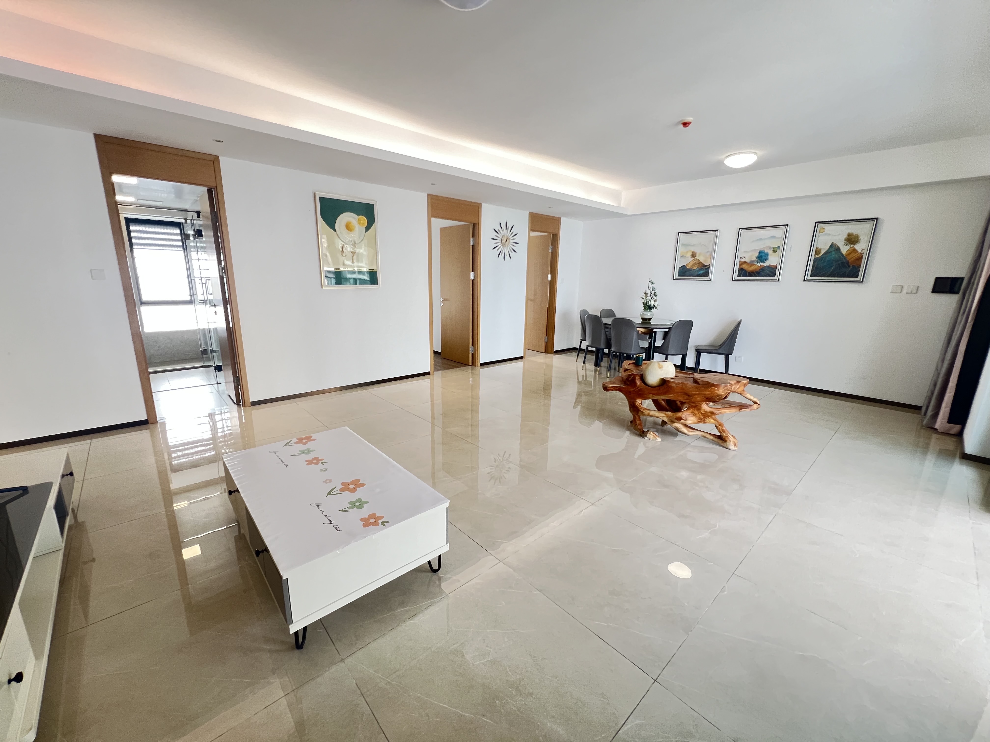 华润中心二期东悦府  4室2厅2卫    10000.0元/月室内图