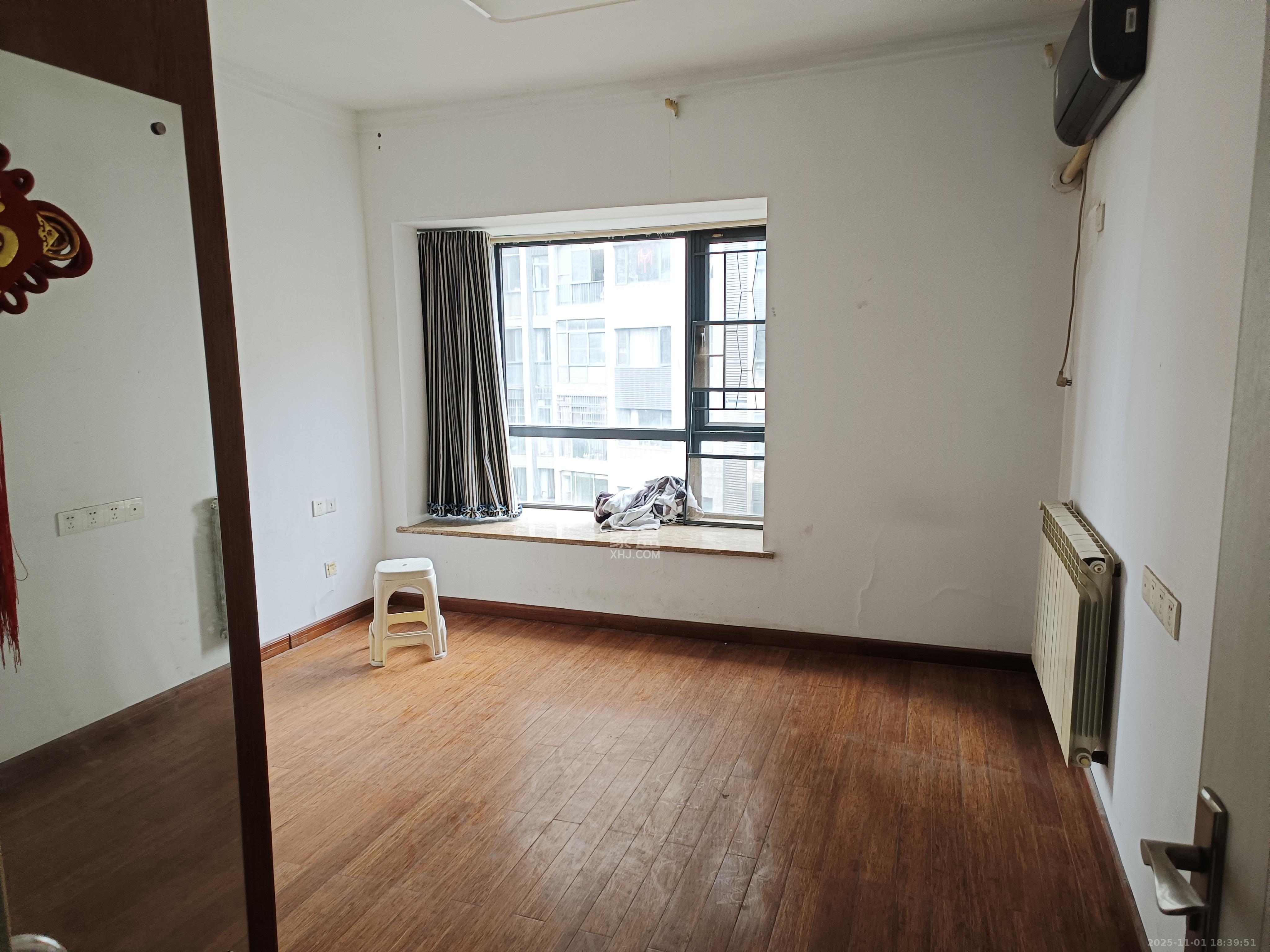 茂华国际湘  3室2厅2卫    2700.0元/月室内图