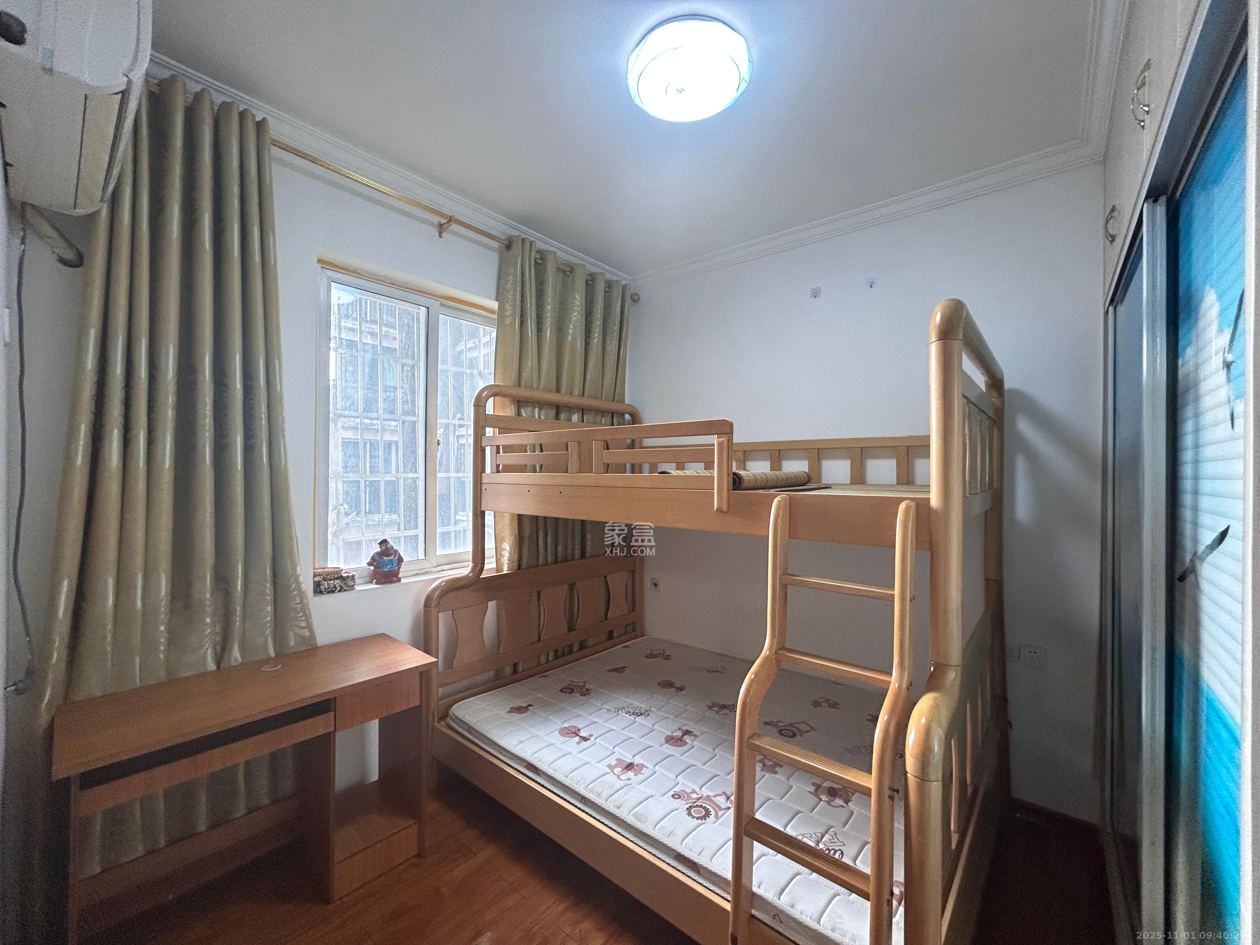 世景华庭 2室2厅1卫 1600.0元/月 世景华庭 2室2厅1卫 1600.0元/月室内图