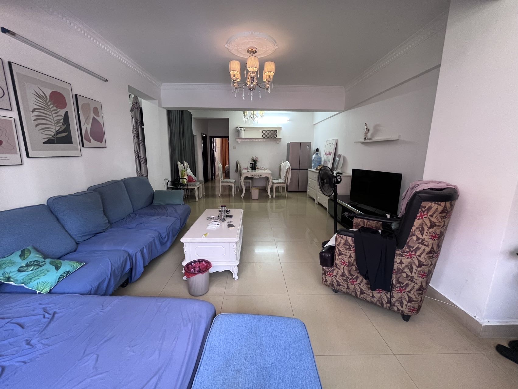 罗牛山花园  3室2厅2卫    150.0万 罗牛山花园  3室2厅2卫    150.0万客厅