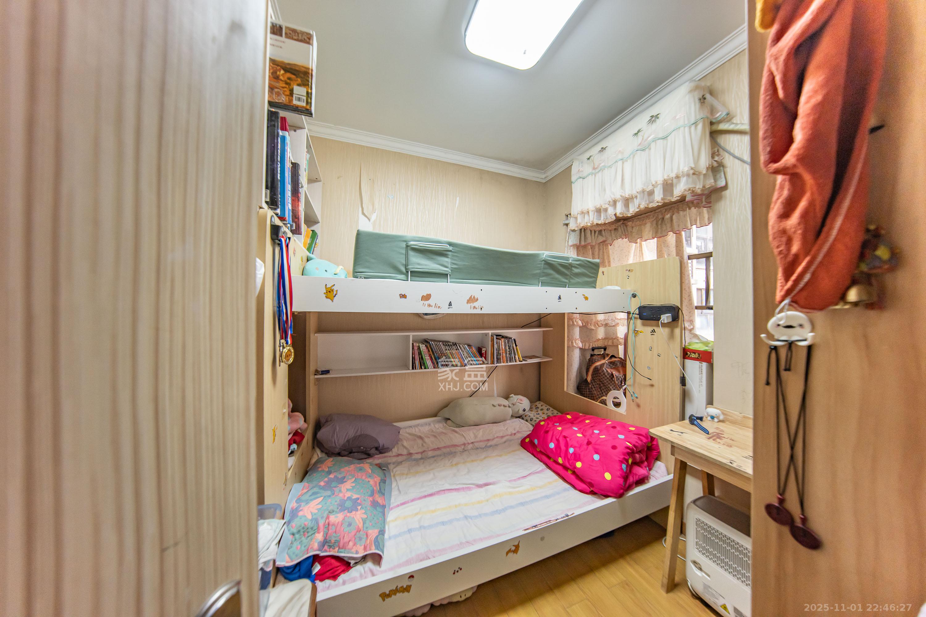 江山帝景哈佛 1室0厅0卫 80.0万 江山帝景哈佛 1室0厅0卫 80.0万卧室