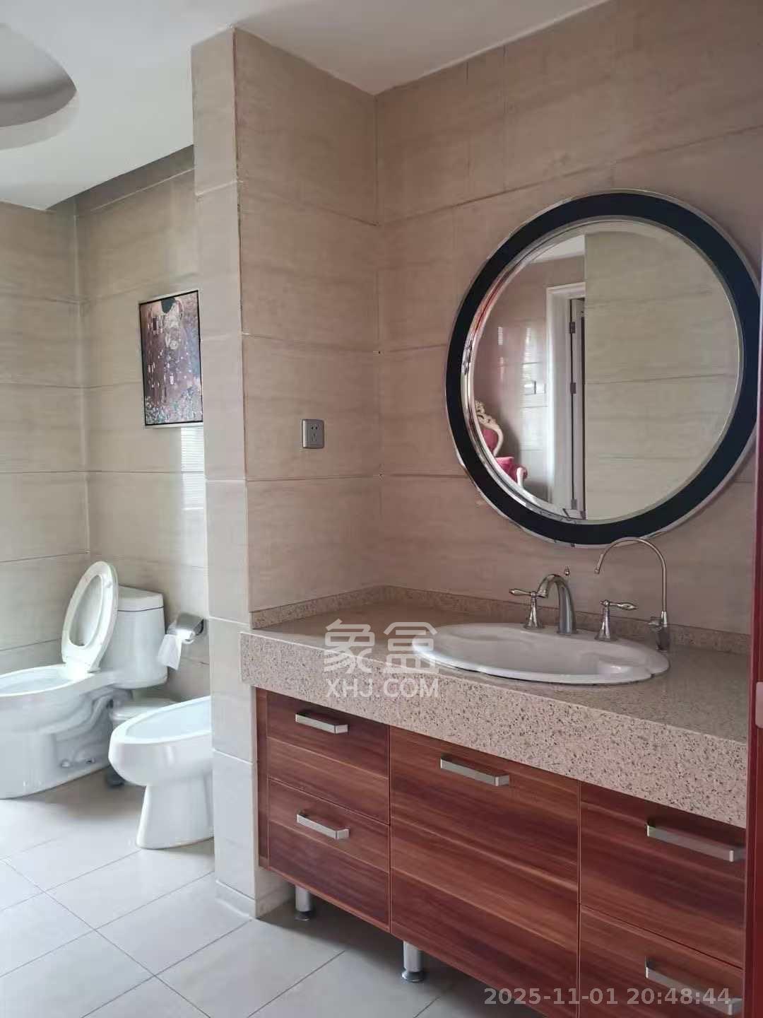 维一星城  4室2厅2卫    10000.0元/月室内图