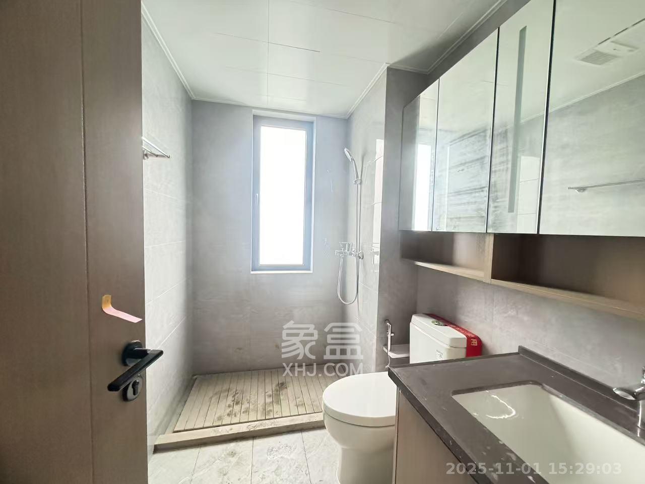 金地峯范  4室2厅2卫    4500.0元/月室内图