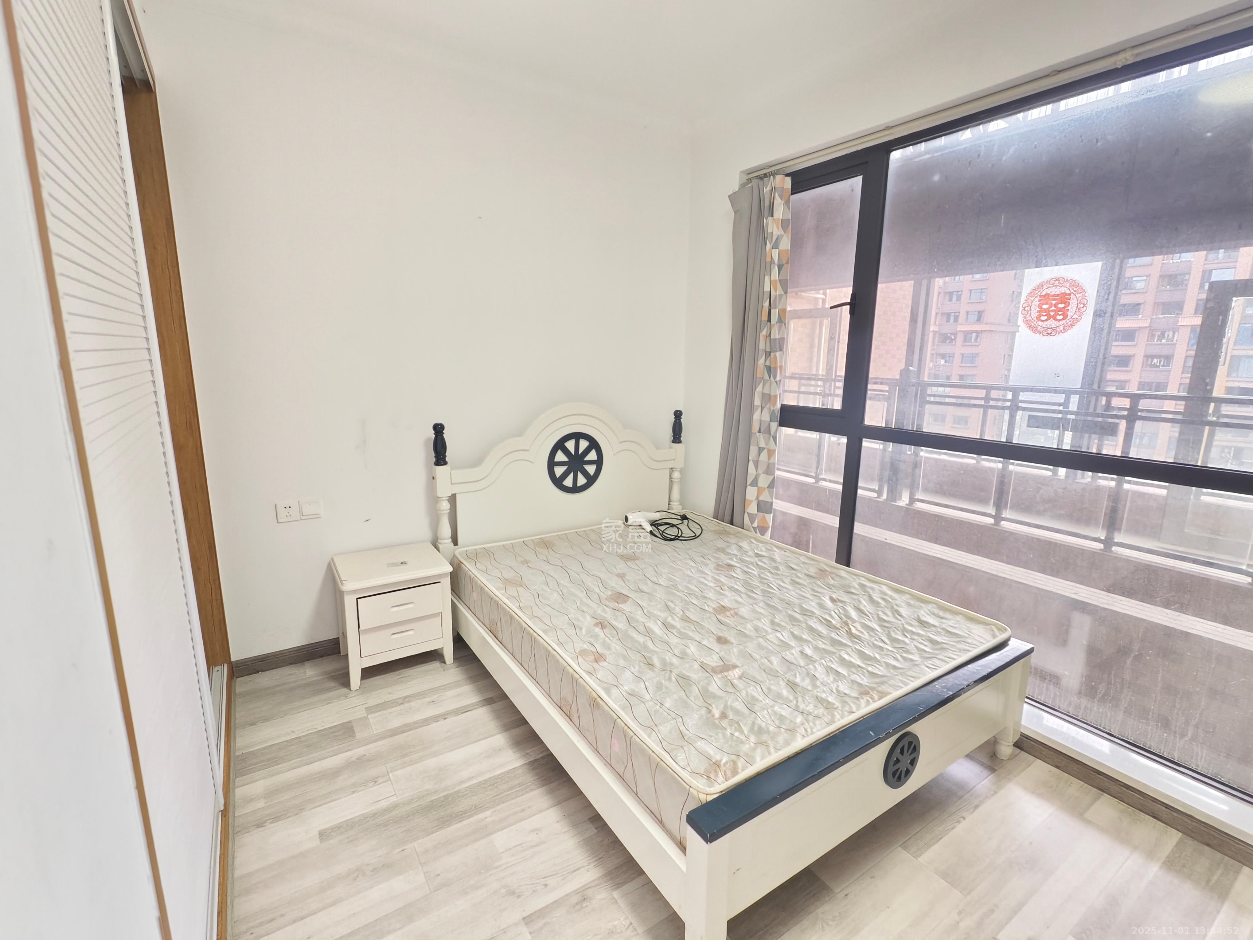 未来漫城  3室2厅1卫    2400.0元/月室内图