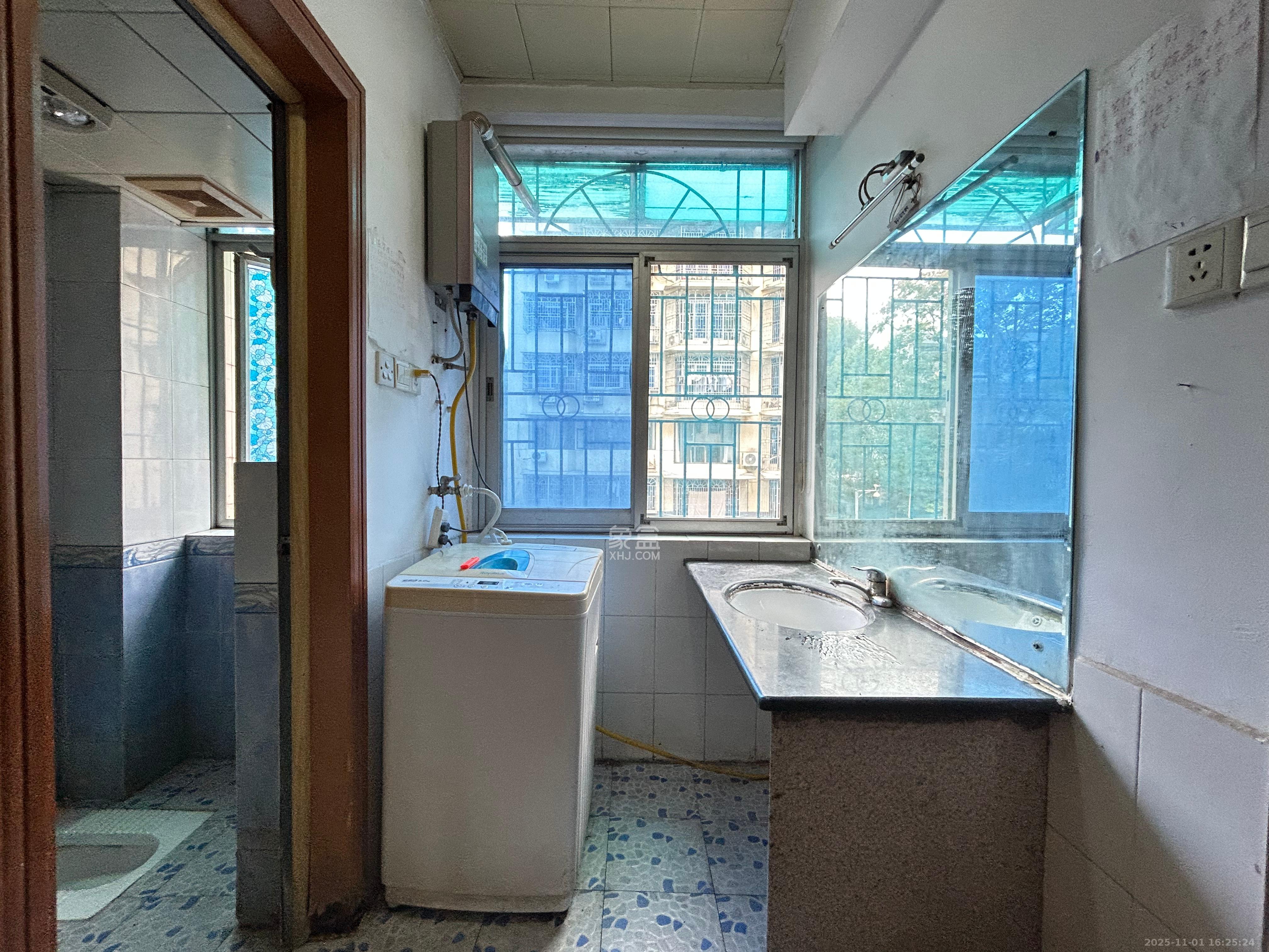 创远花园  4室2厅2卫    3600.0元/月 创远花园  4室2厅2卫    3600.0元/月室内图