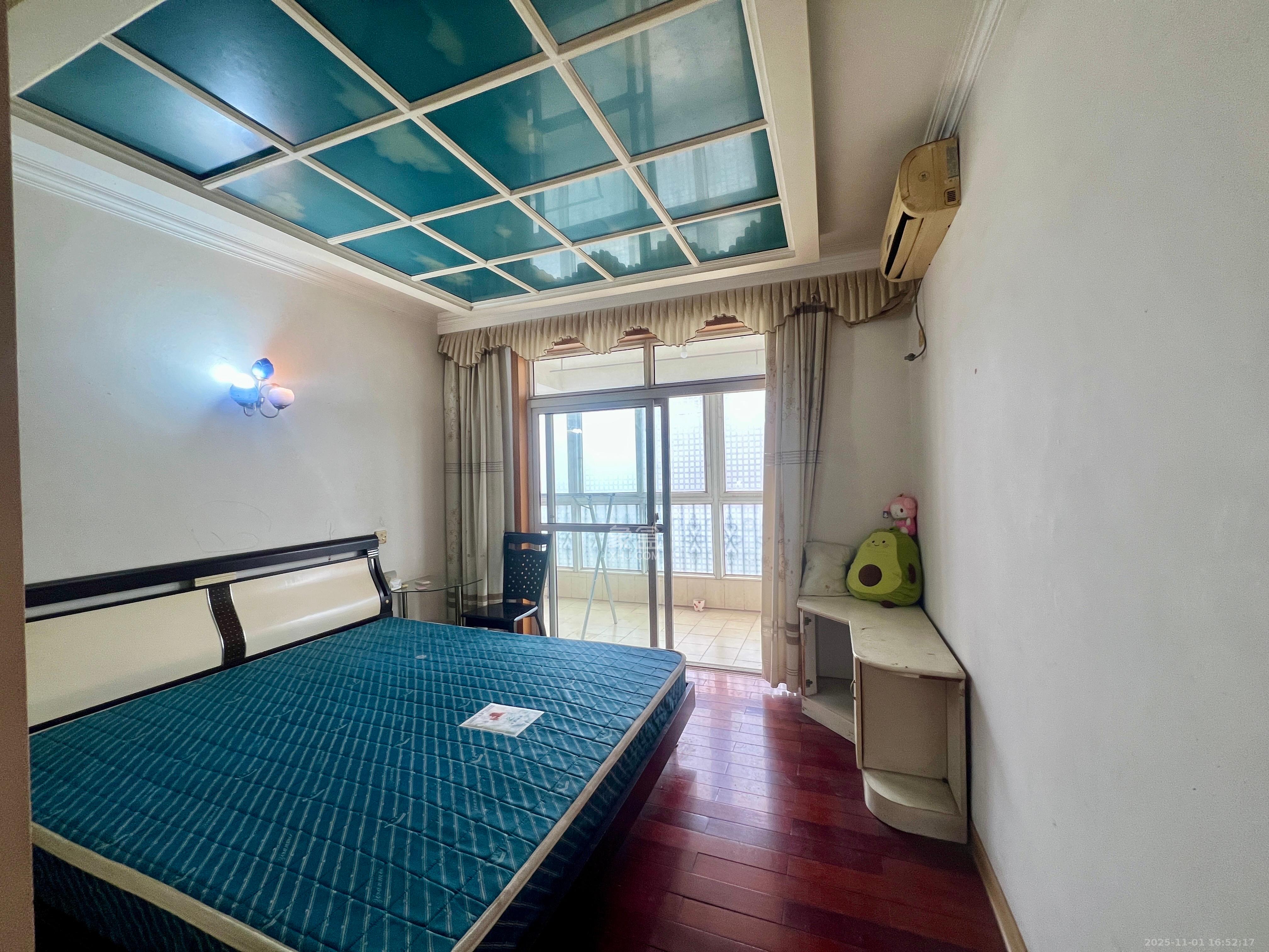 融城花苑 3室2厅2卫 1550.0元/月 融城花苑 3室2厅2卫 1550.0元/月室内图