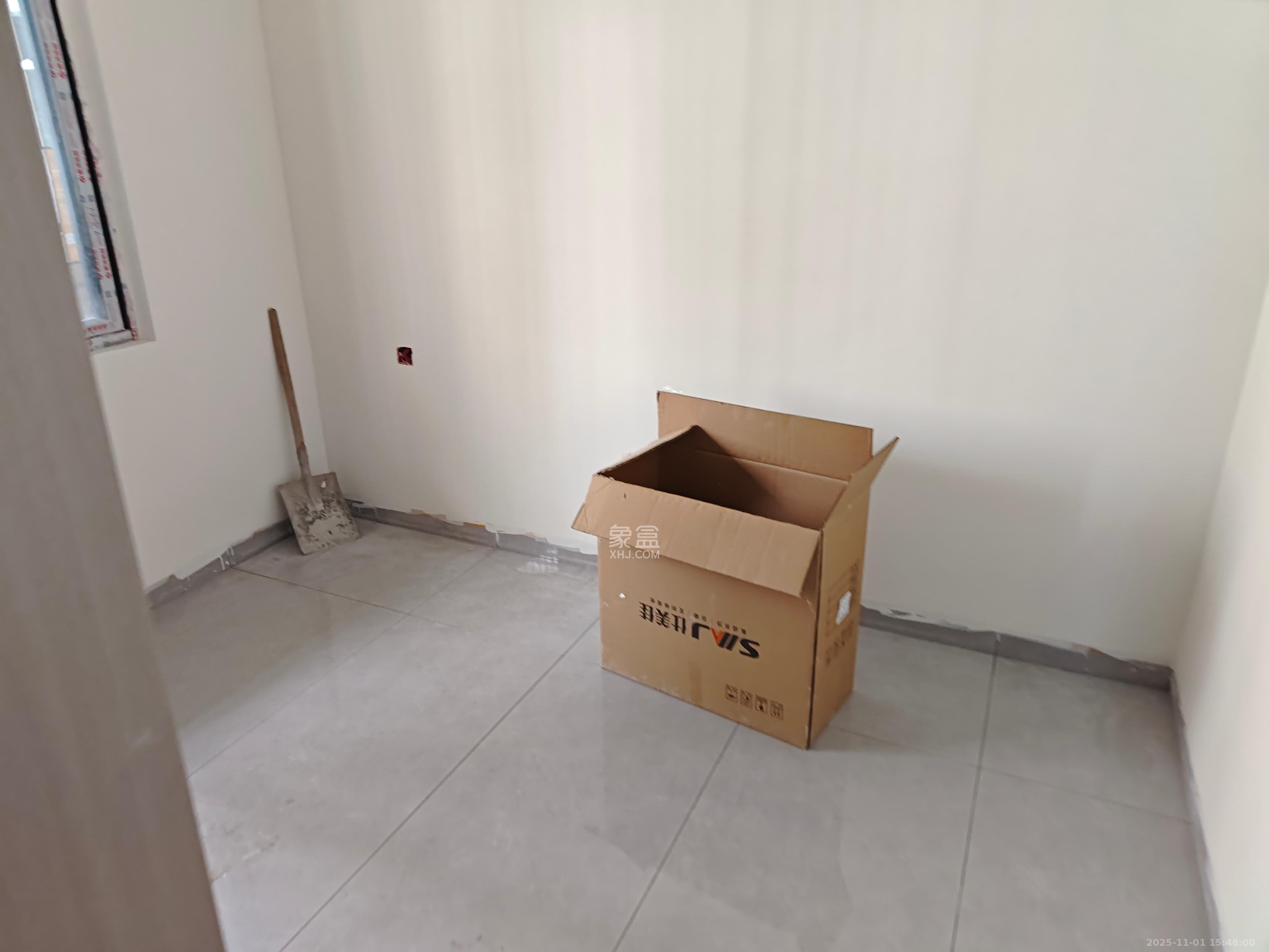 和景家园二期  2室1厅1卫    2000.0元/月室内图