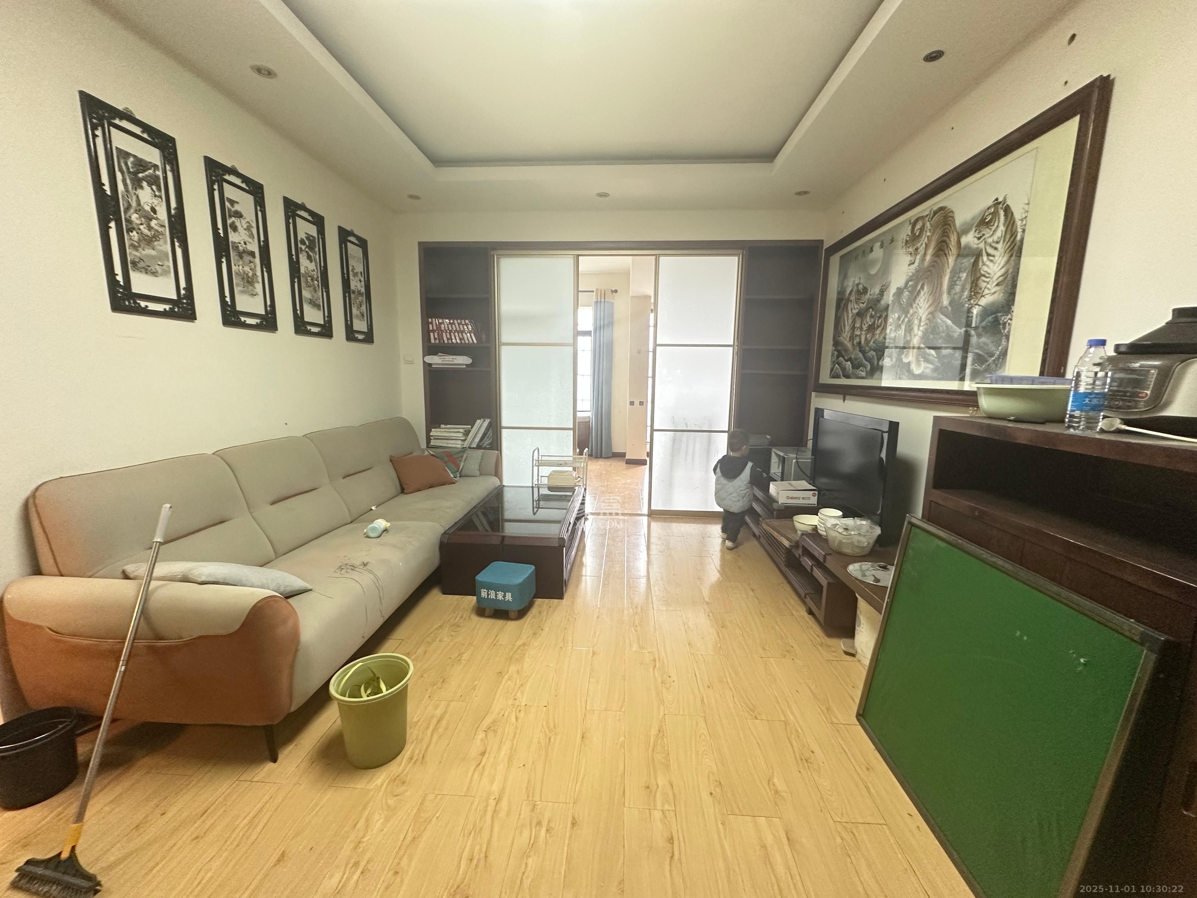 加加大街（华景苑）  1室1厅1卫    1500.0元/月