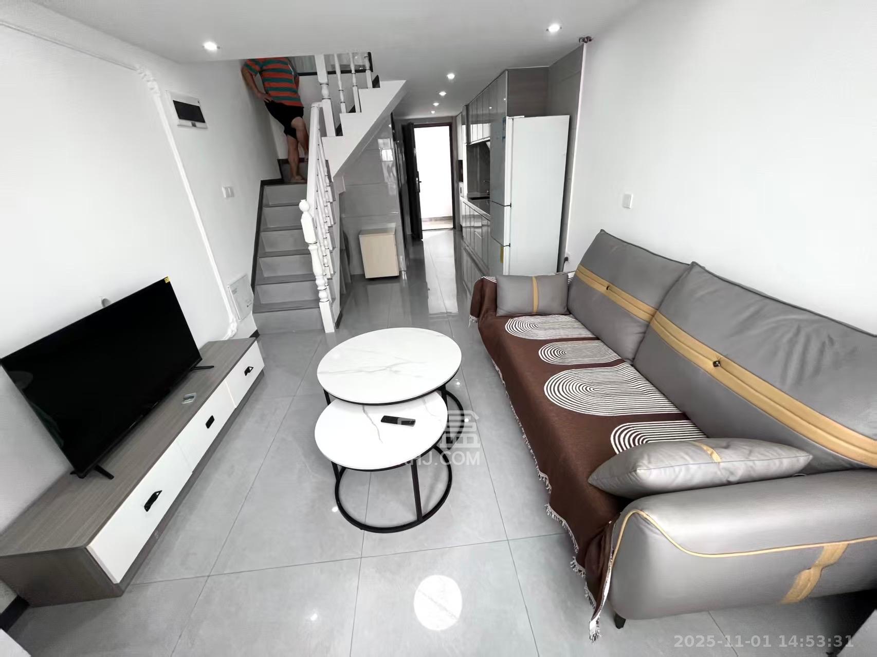 新城悦隽公园  2室1厅1卫    1600.0元/月