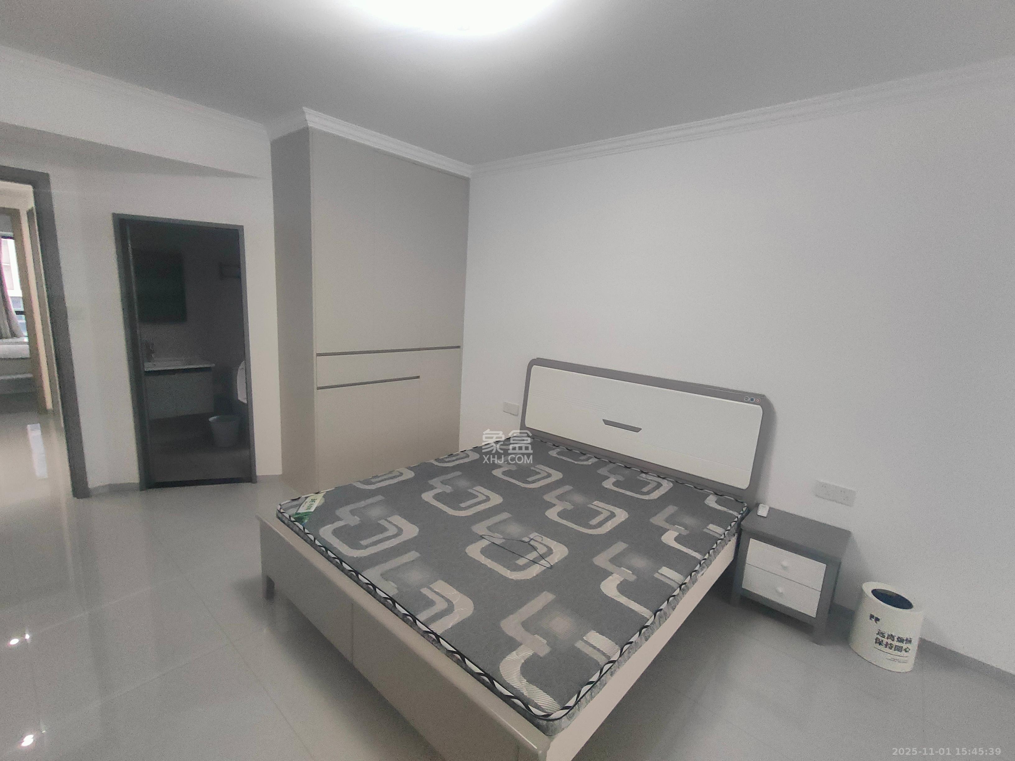 敏捷珑玥府  3室2厅2卫    2500.0元/月室内图