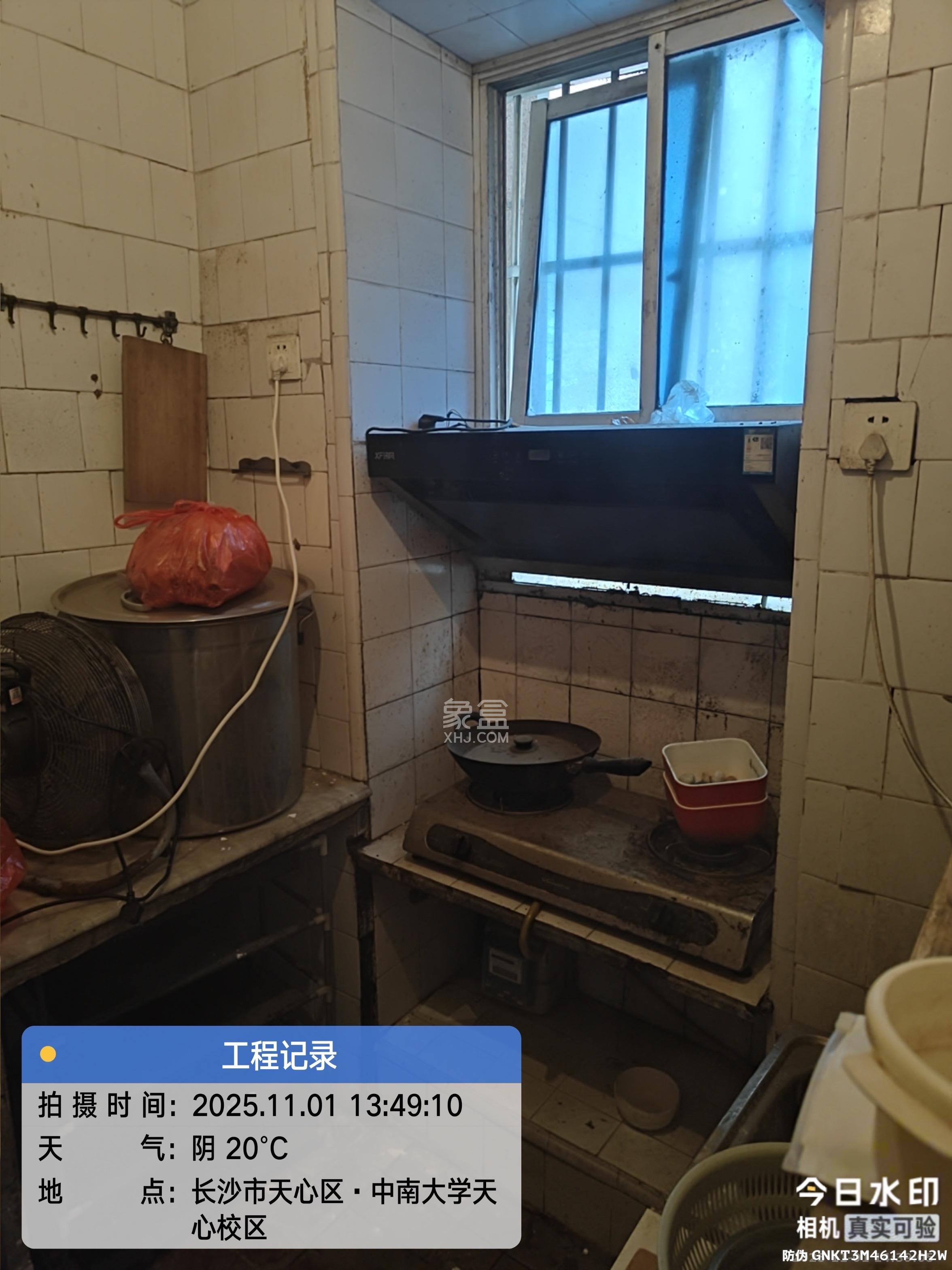 梅岭村  3室1厅1卫    1800.0元/月室内图