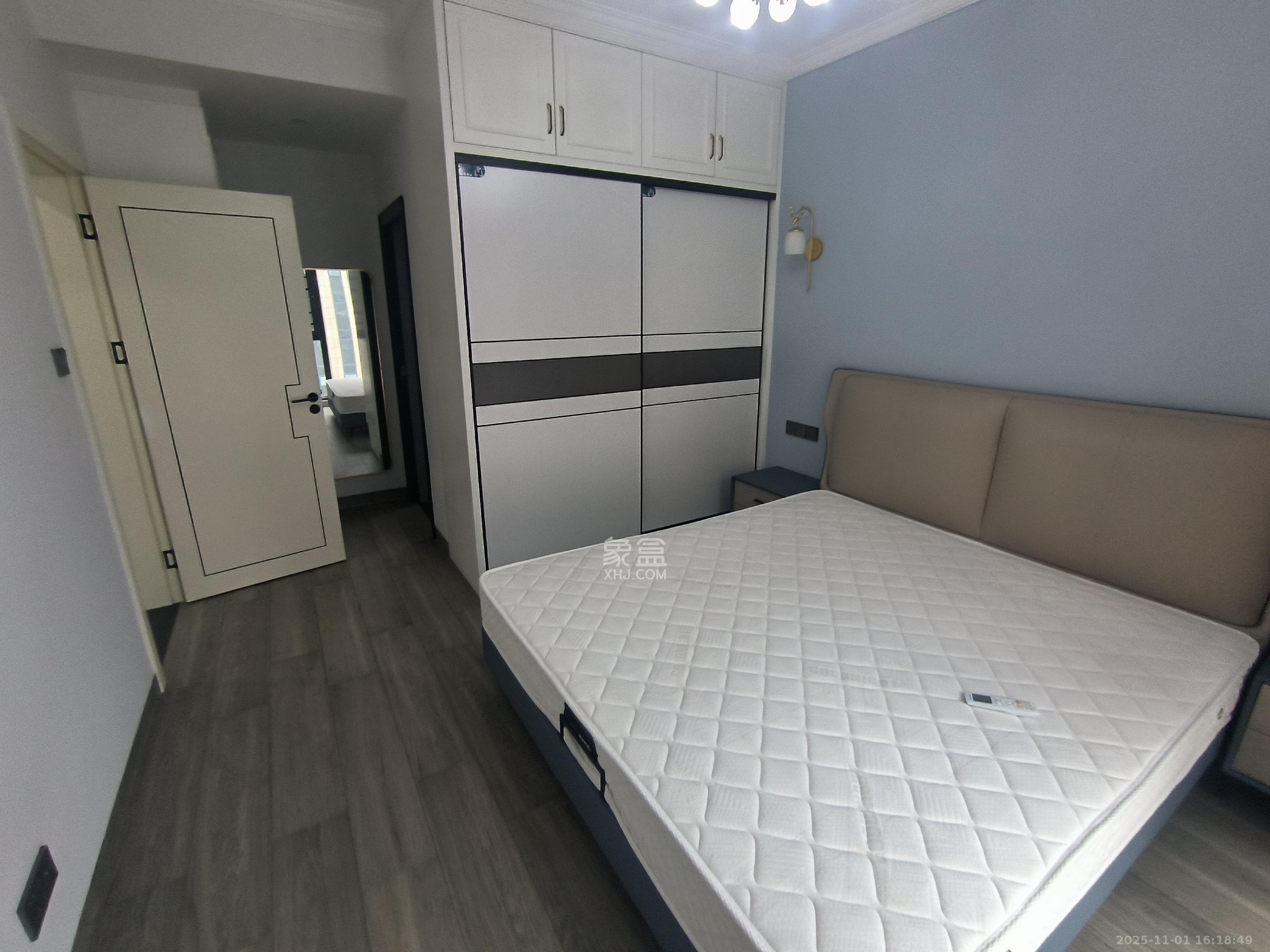 江南华府 3室1厅2卫 3200.0元/月 江南华府 3室1厅2卫 3200.0元/月室内图