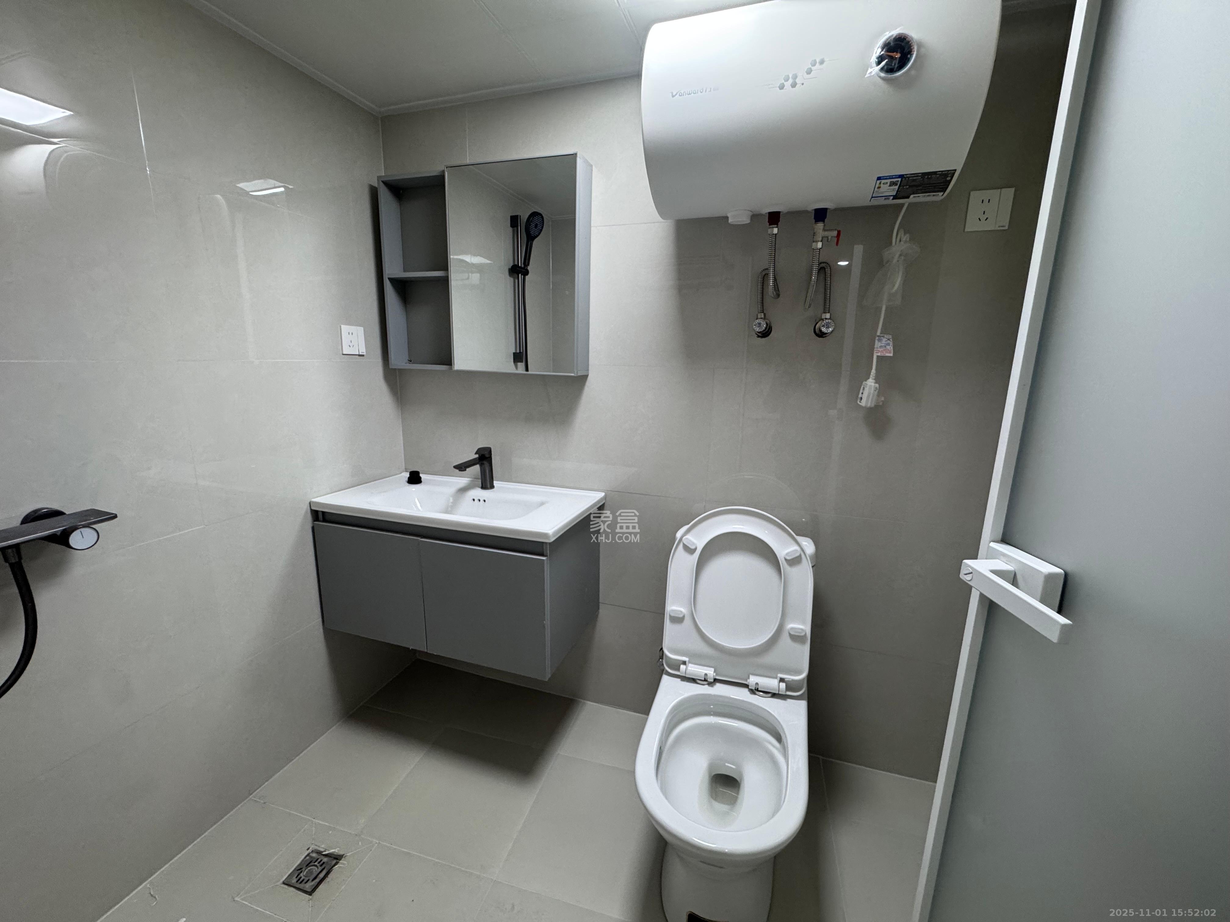 年华世嘉酒店(原:延年世嘉酒店) 1室1厅1卫 2000.0元/月 年华世嘉酒店(原:延年世嘉酒店) 1室1厅1卫 2000.0元/月室内图