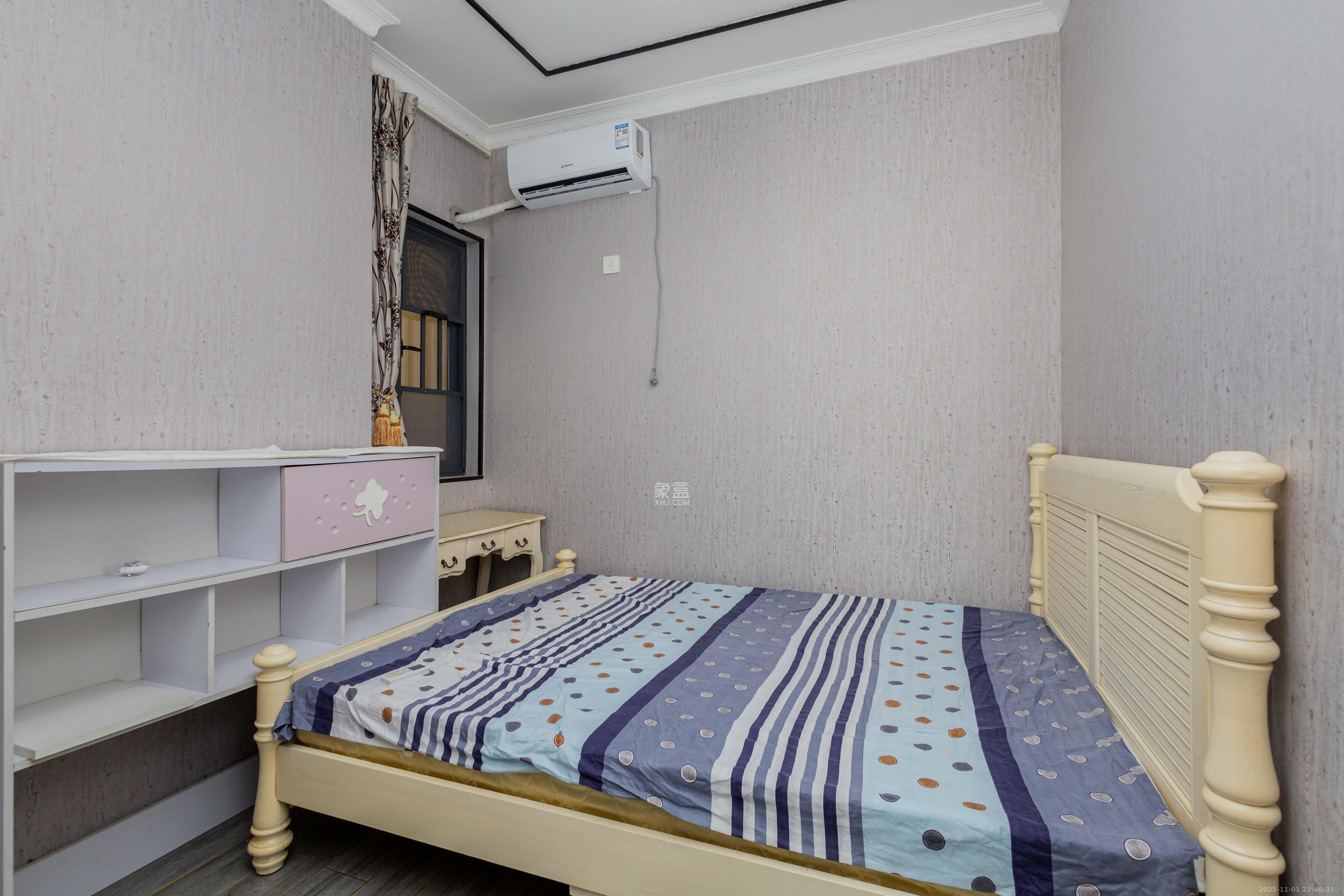 爵世名邸东湖(东湖壹号企业总部基地) 3室2厅1卫 78.0万 爵世名邸东湖(东湖壹号企业总部基地) 3室2厅1卫 78.0万卧室