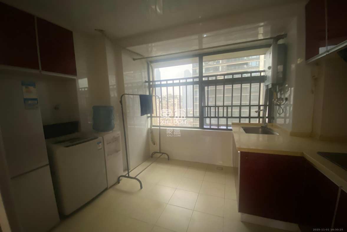 蓝湾国际广场 1室1厅1卫 1700.0元/月 蓝湾国际广场 1室1厅1卫 1700.0元/月室内图