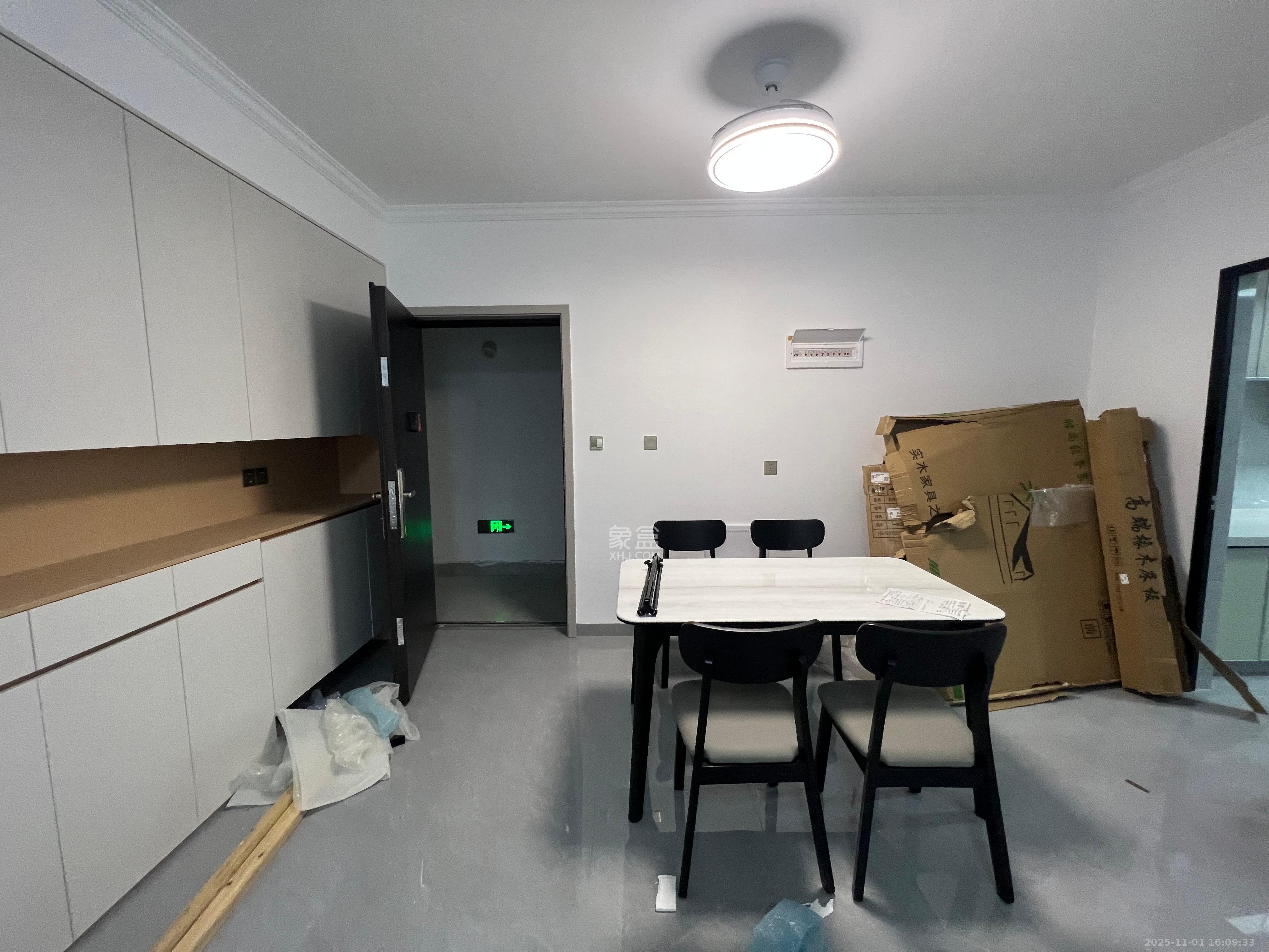 望远嘉苑 2室2厅1卫 2300.0元/月 望远嘉苑 2室2厅1卫 2300.0元/月室内图