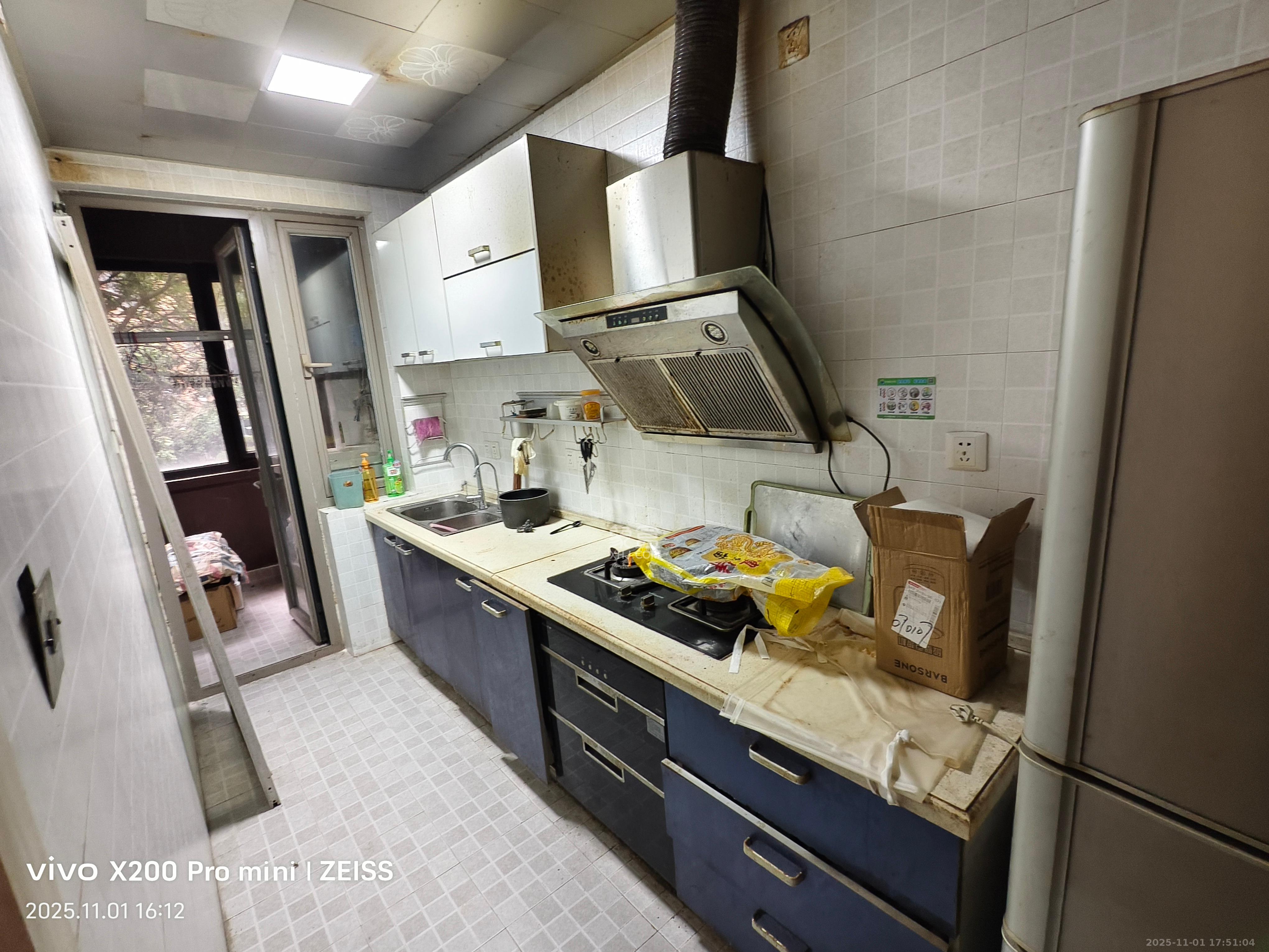 怡海星城 3室2厅1卫 1900.0元/月 怡海星城 3室2厅1卫 1900.0元/月室内图