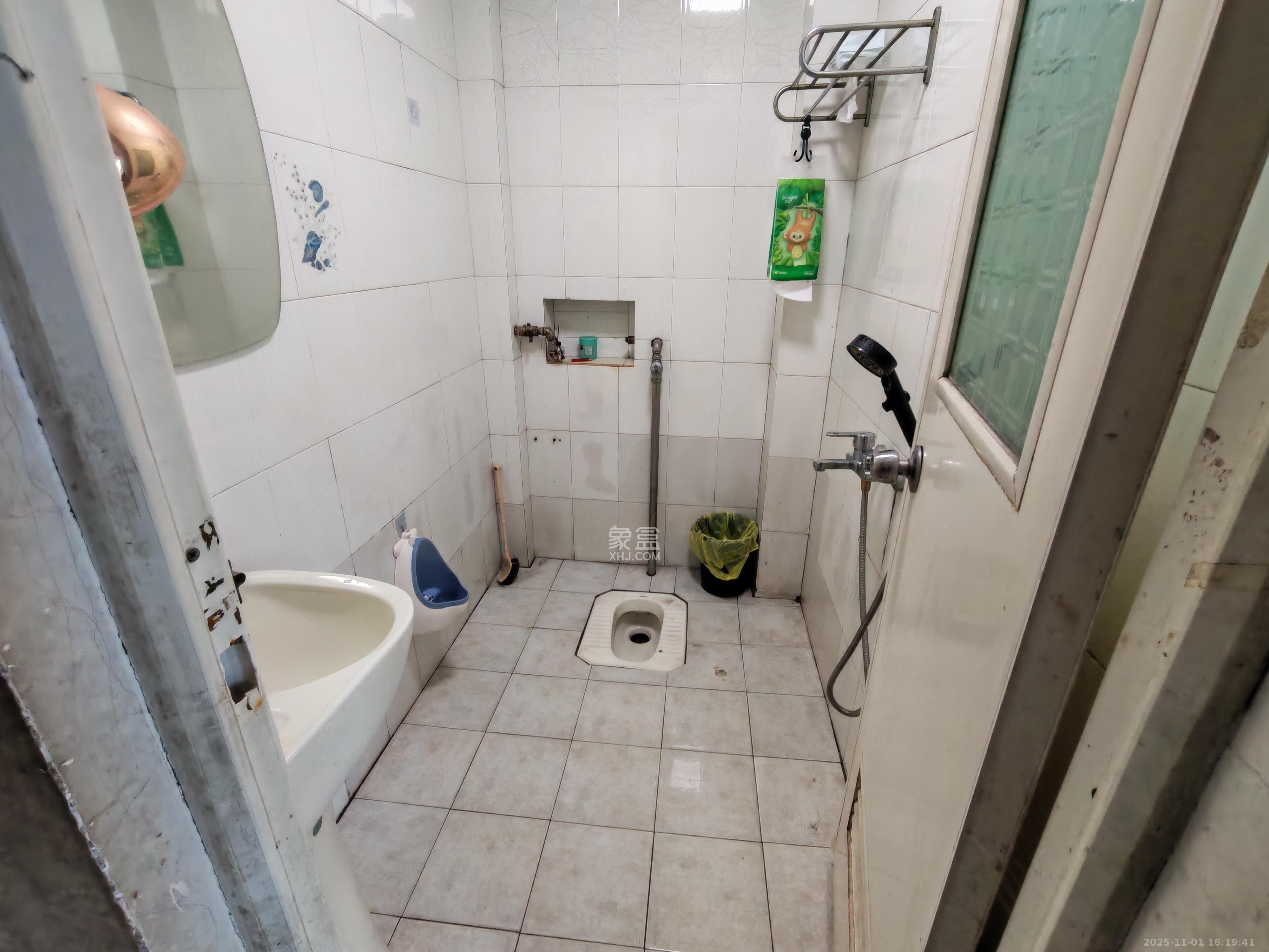 东瓜山二村 2室1厅1卫 1600.0元/月 东瓜山二村 2室1厅1卫 1600.0元/月室内图