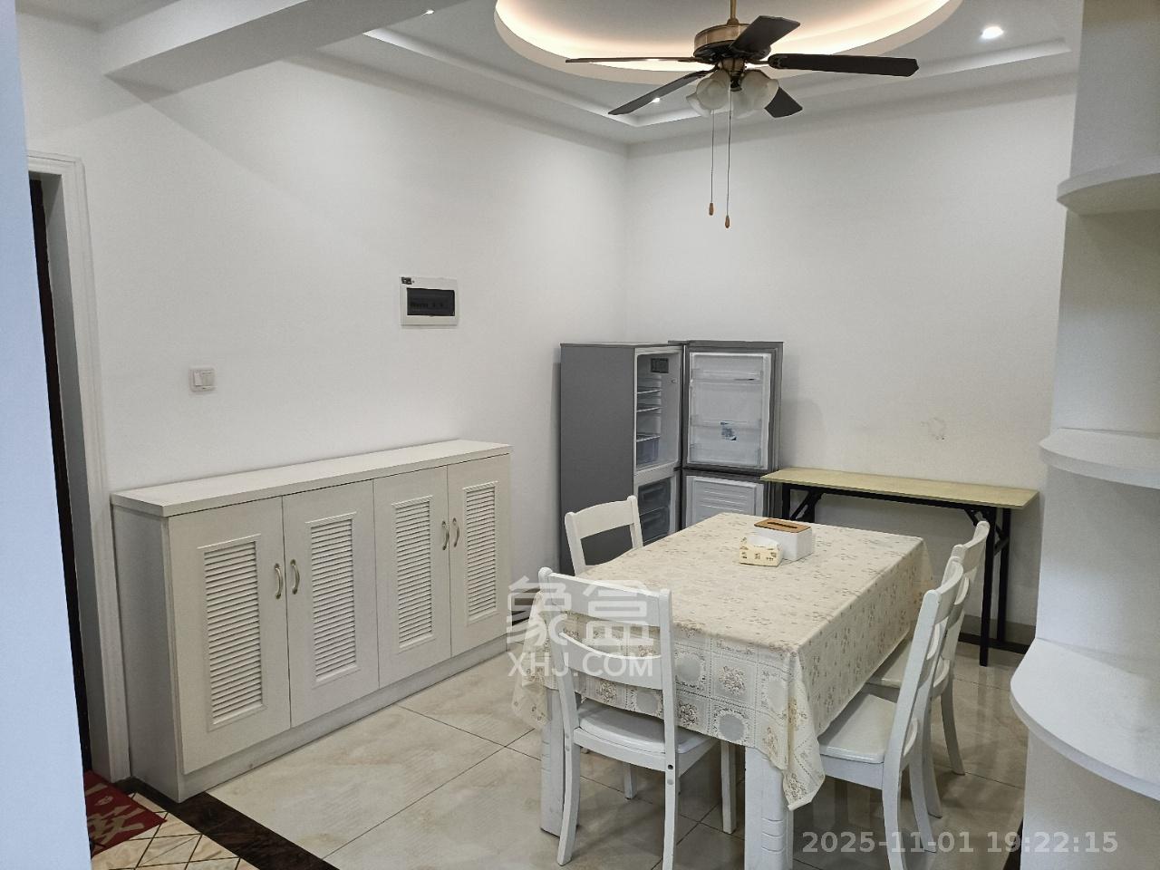 楚天世纪城东苑  3室2厅1卫    1900.0元/月室内图