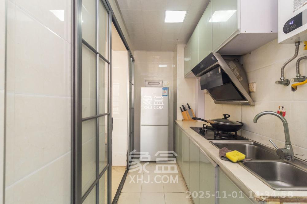 中国铁建国际城一期  1室1厅1卫    1400.0元/月室内图