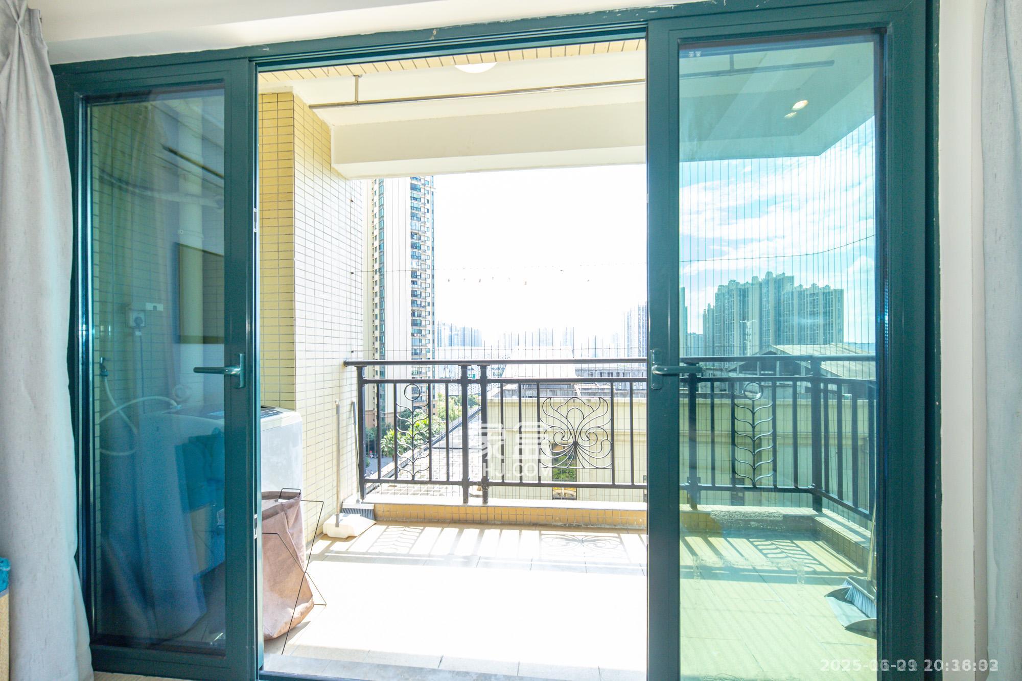 恒大翡翠华庭 1室1厅1卫 1400.0元/月 恒大翡翠华庭 1室1厅1卫 1400.0元/月室内图