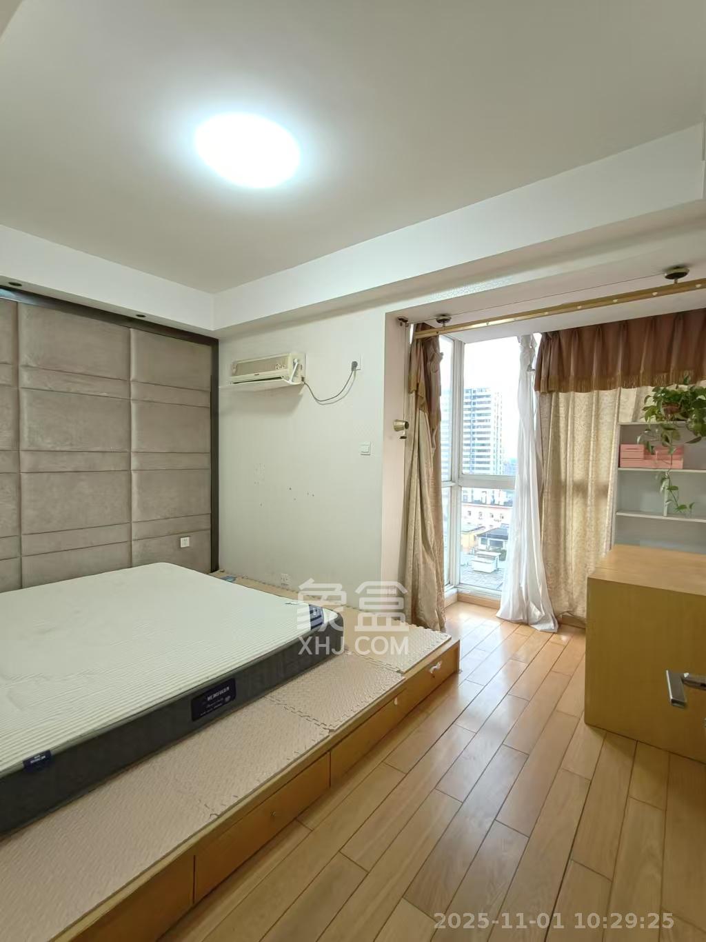 新楚天扶华庭  2室2厅1卫    2600.0元/月室内图