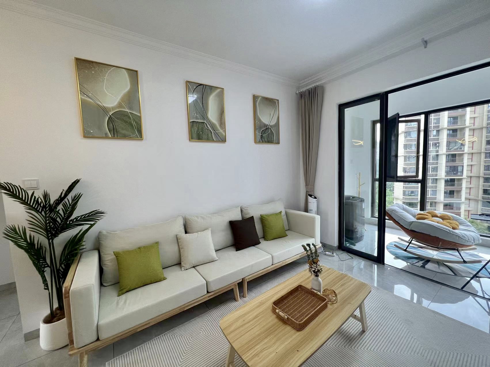 世茂璀璨时代  2室2厅1卫    1800.0元/月室内图