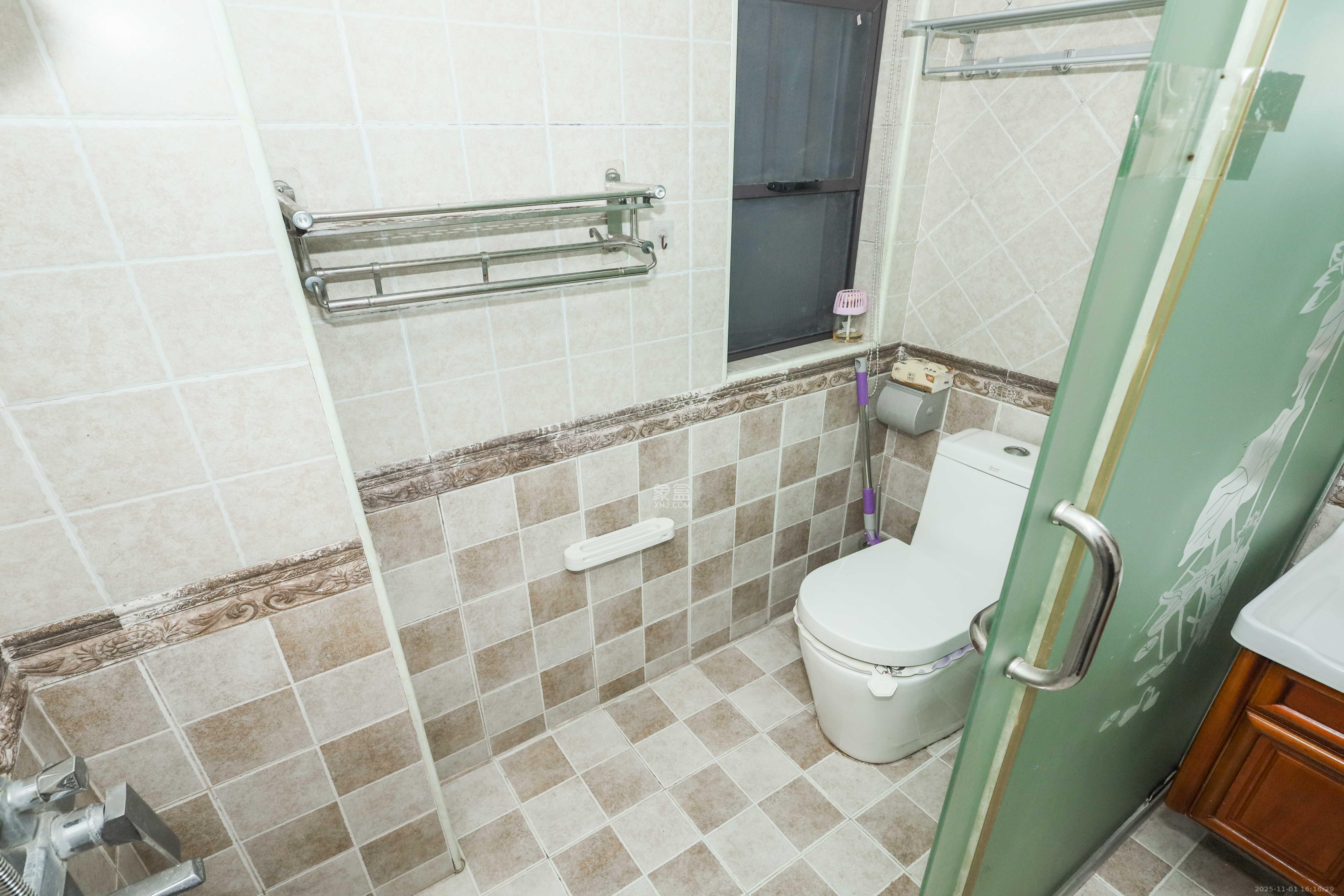 惠天然梅岭国际 3室2厅1卫 98.0万 惠天然梅岭国际 3室2厅1卫 98.0万卫生间