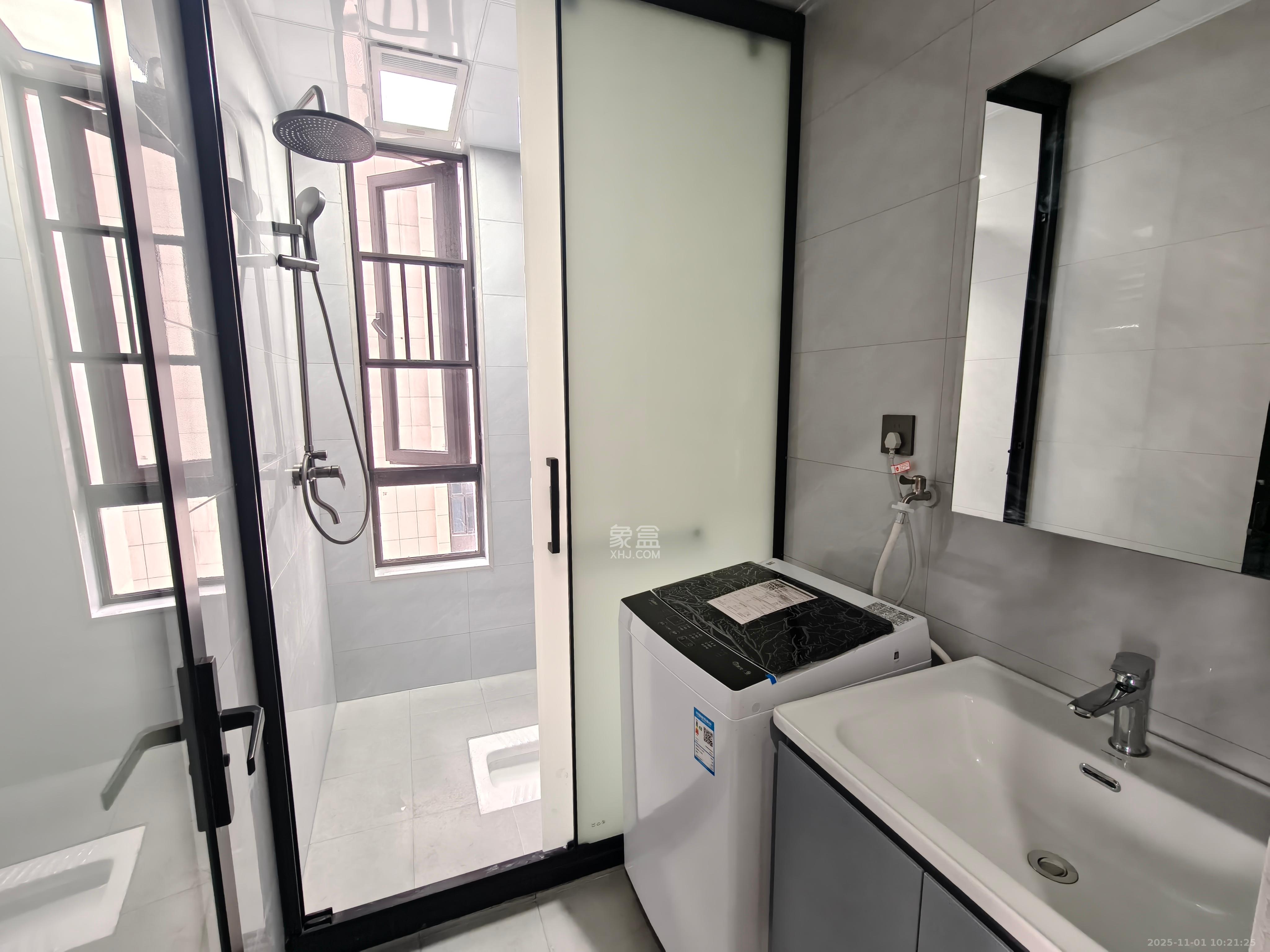 新城悦隽公园  1室1厅1卫    1600.0元/月 新城悦隽公园  1室1厅1卫    1600.0元/月室内图