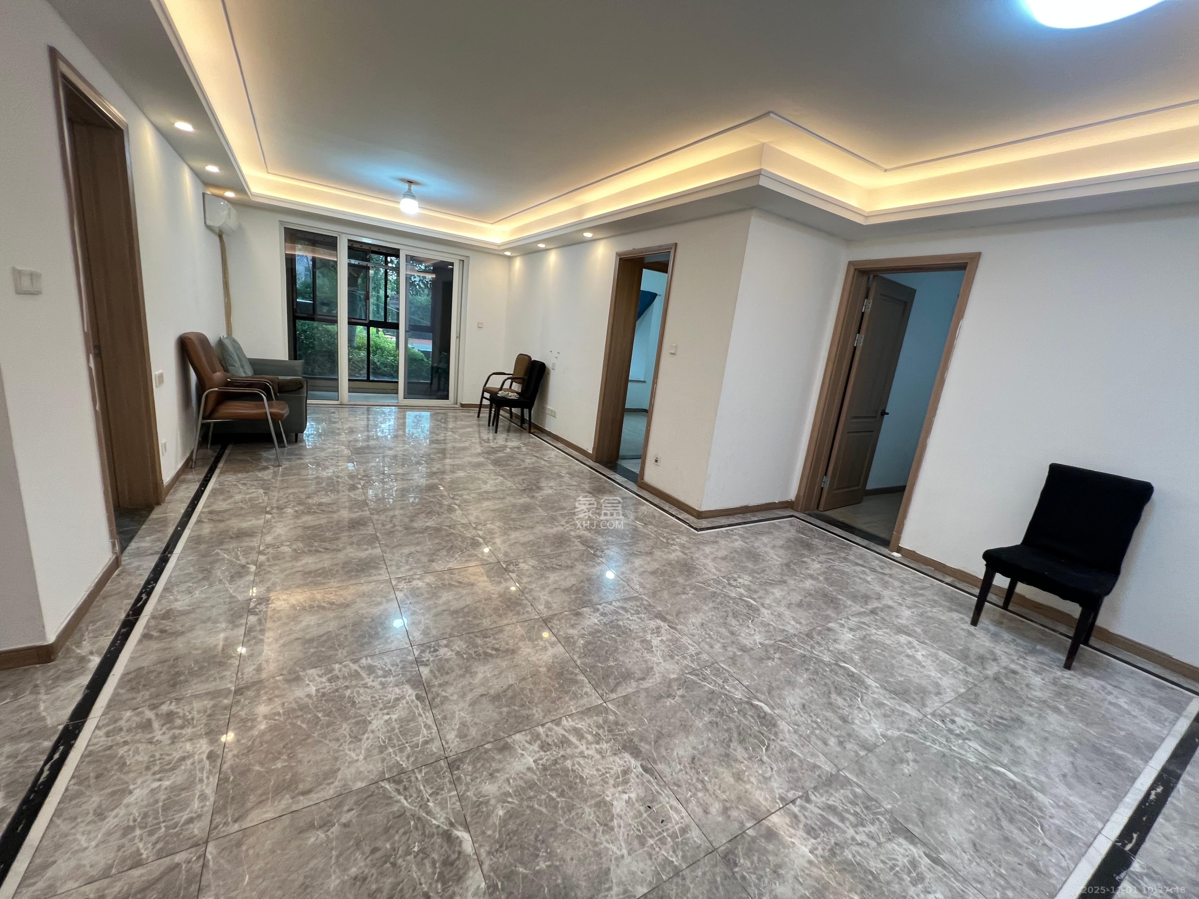 金地中交麓谷香颂(金地中交雅苑)  3室2厅2卫    3300.0元/月