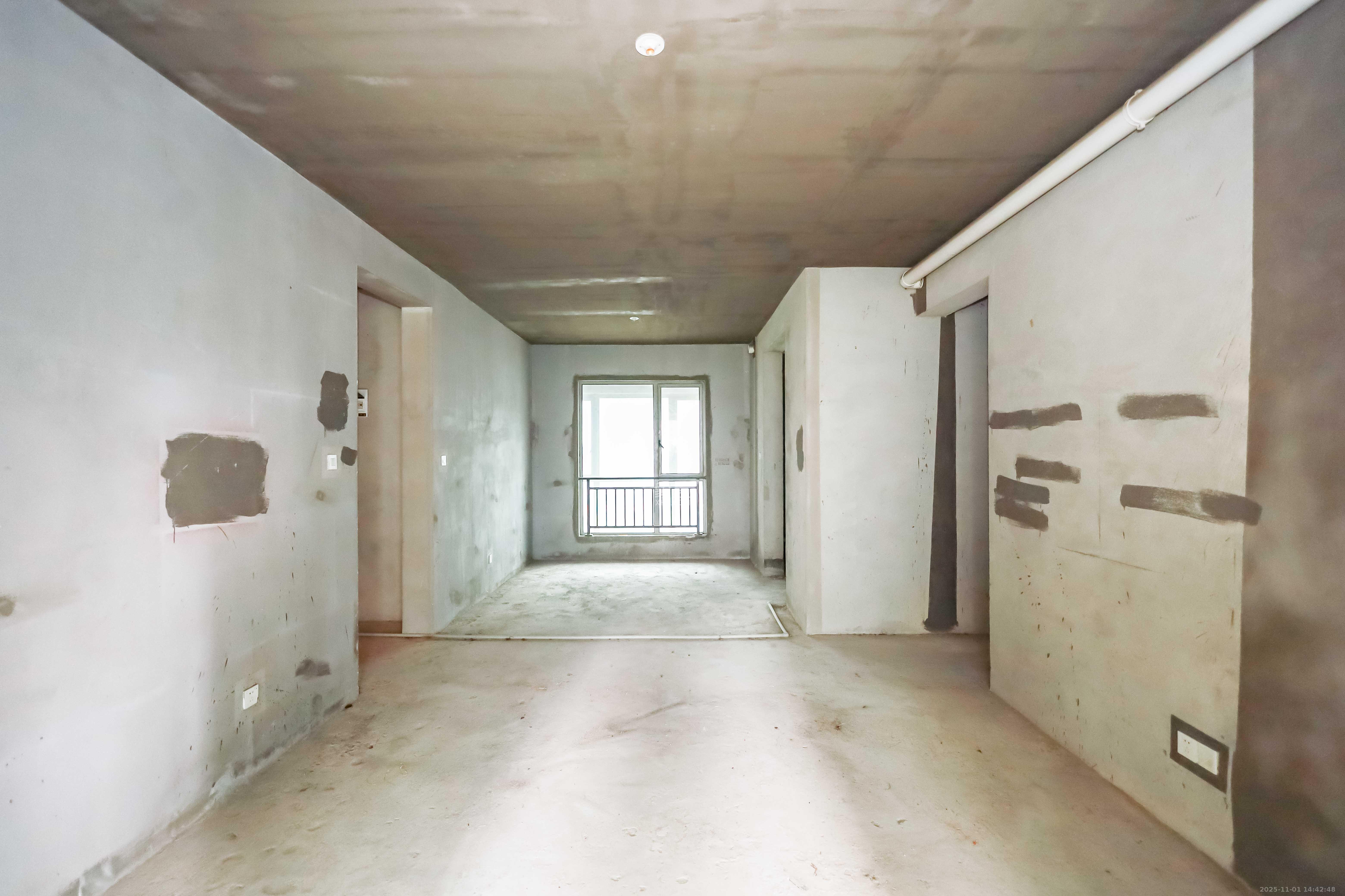 万象府台  4室2厅2卫    288.0万 万象府台  4室2厅2卫    288.0万客厅