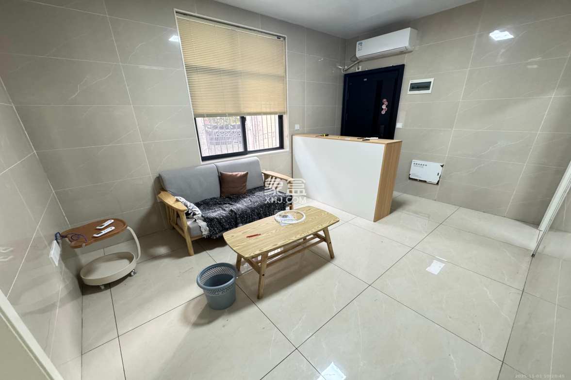 红旗区一片 2室1厅1卫 2000.0元/月 红旗区一片 2室1厅1卫 2000.0元/月室内图