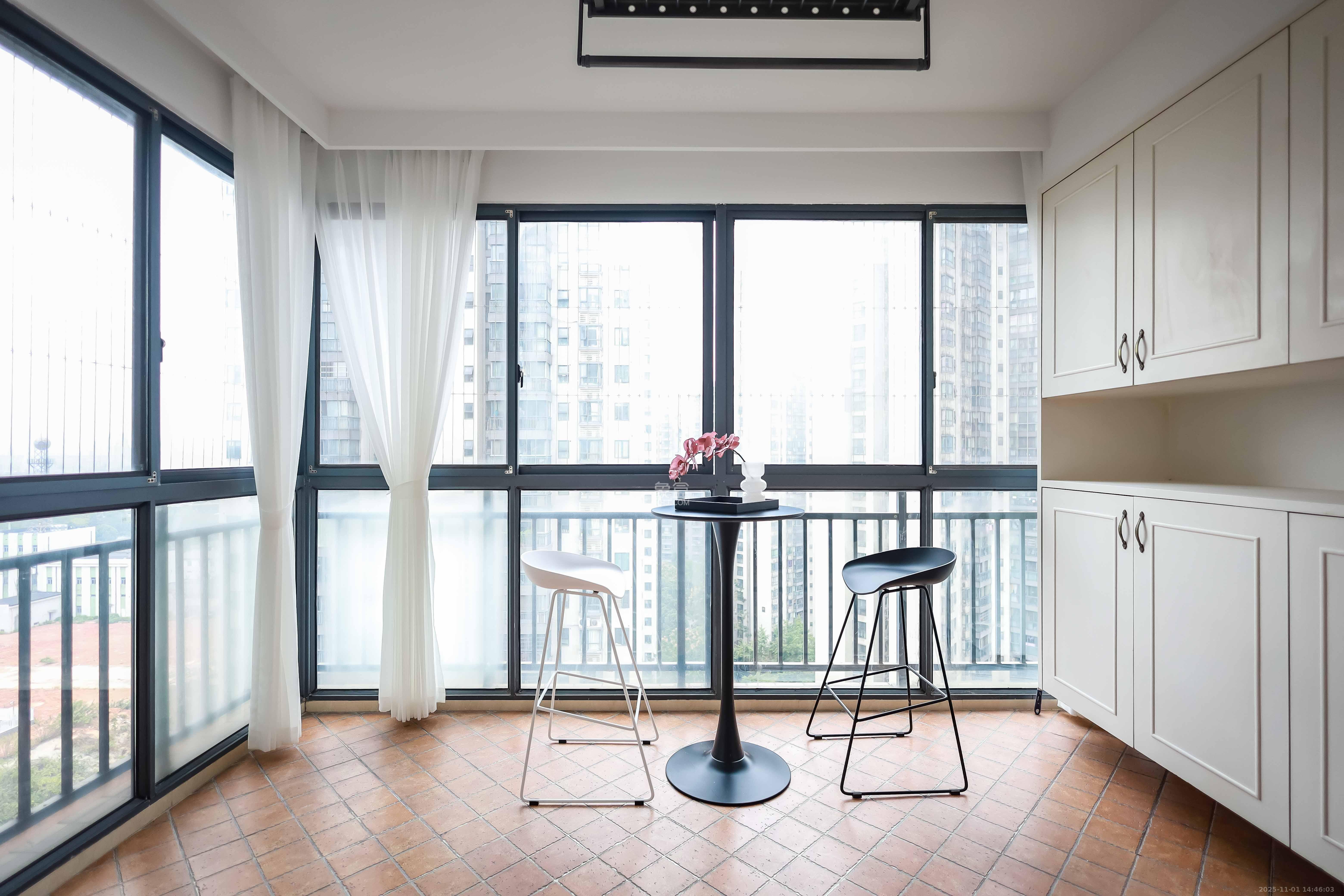 莱茵城  3室2厅1卫    99.8万阳台