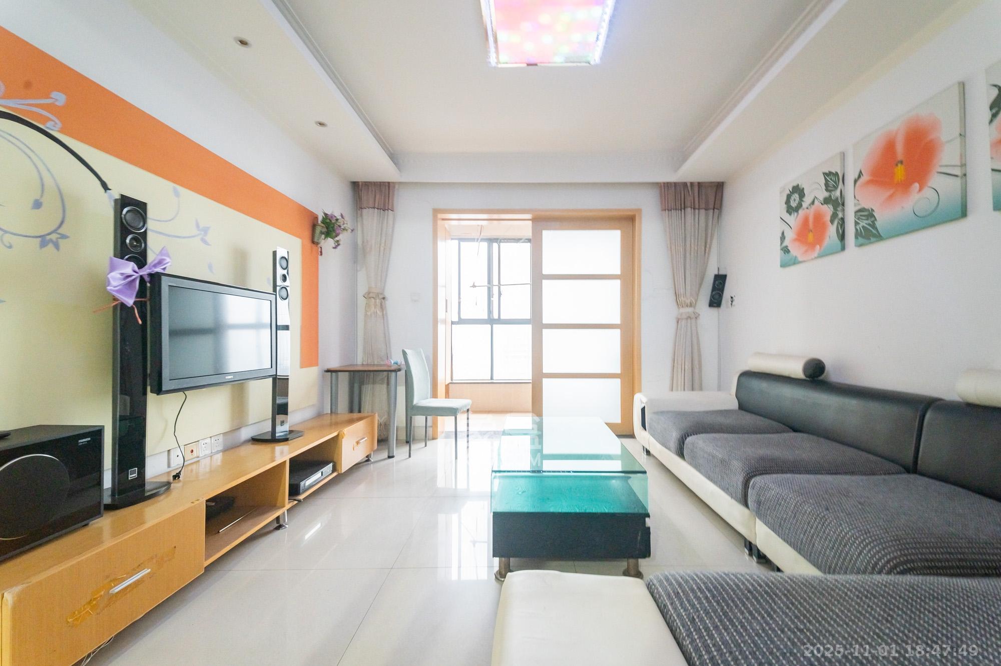 尚城  2室2厅1卫    55.0万