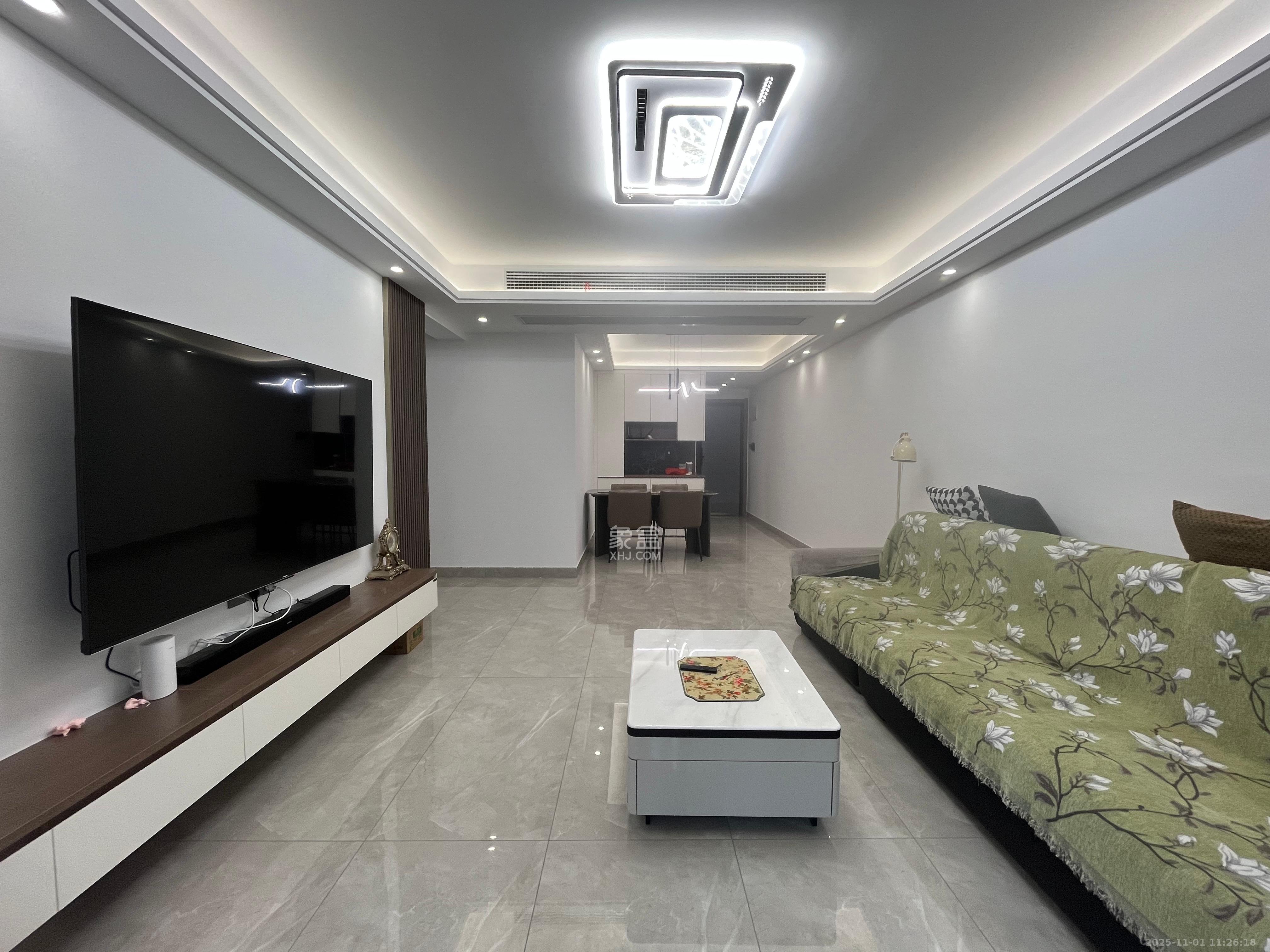 金富湘江悦城  3室1厅2卫    3100.0元/月