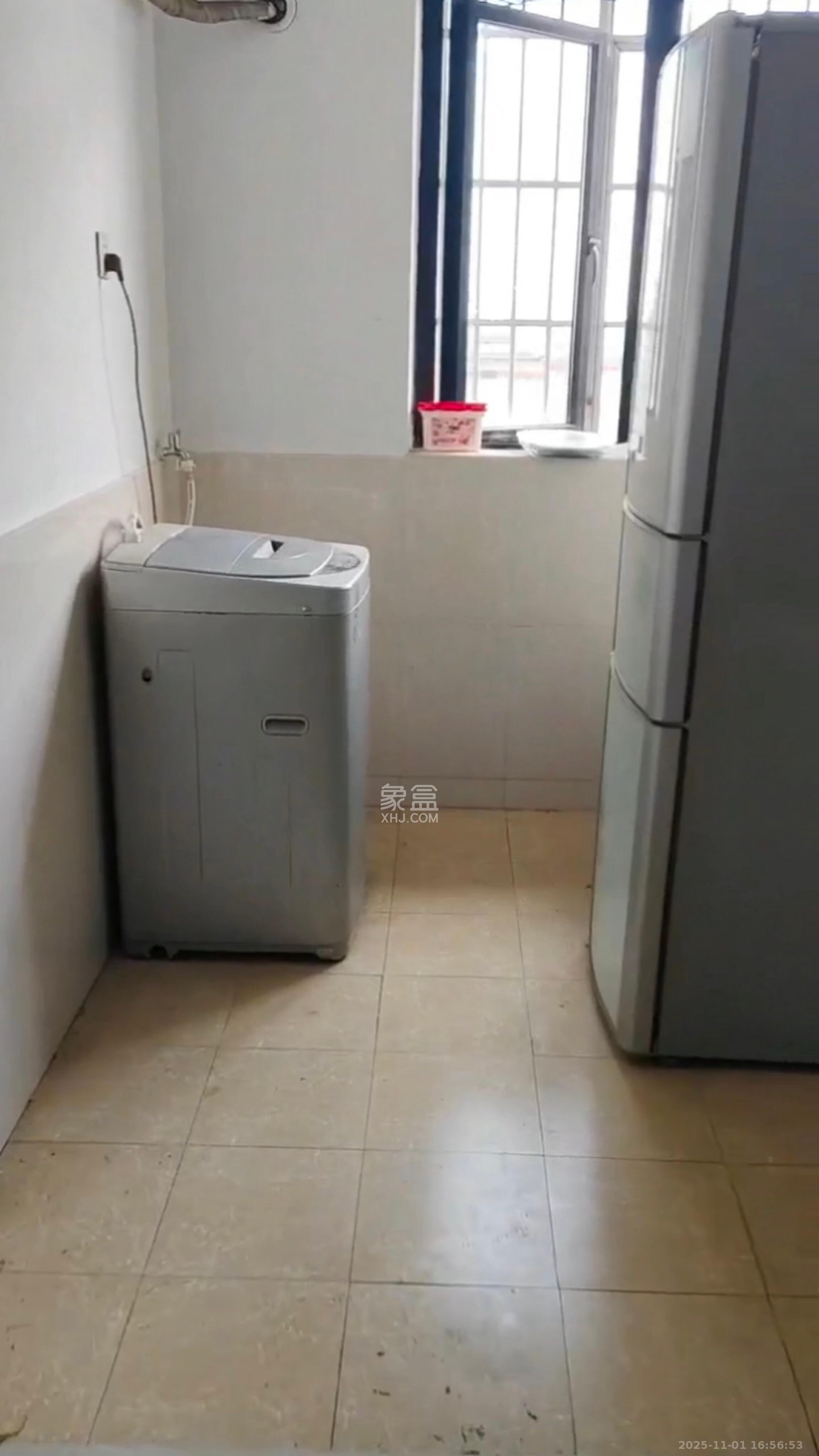 鑫远杰座  2室2厅1卫    1800.0元/月室内图