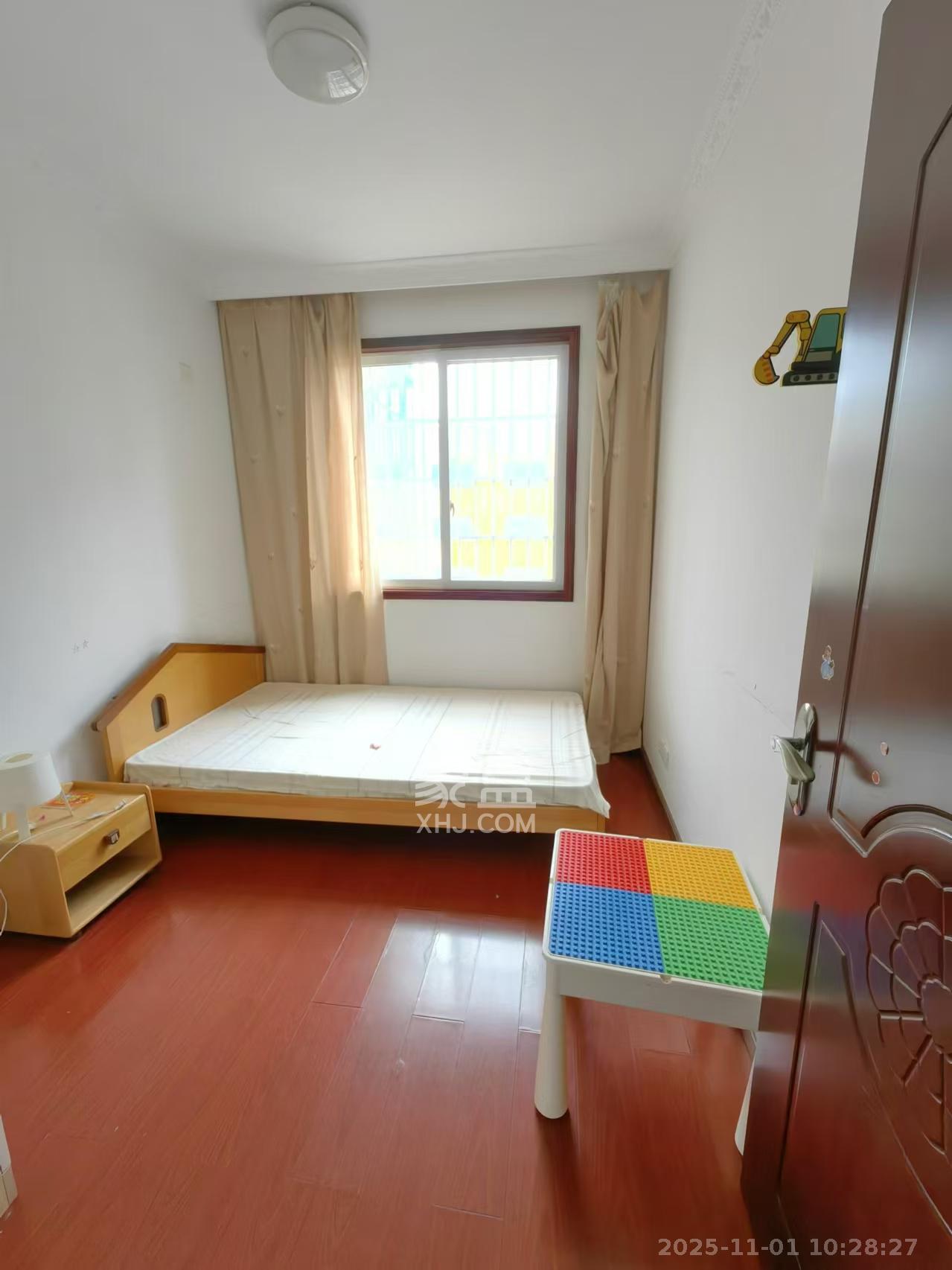 麓谷锦和园  3室2厅1卫    2200.0元/月室内图