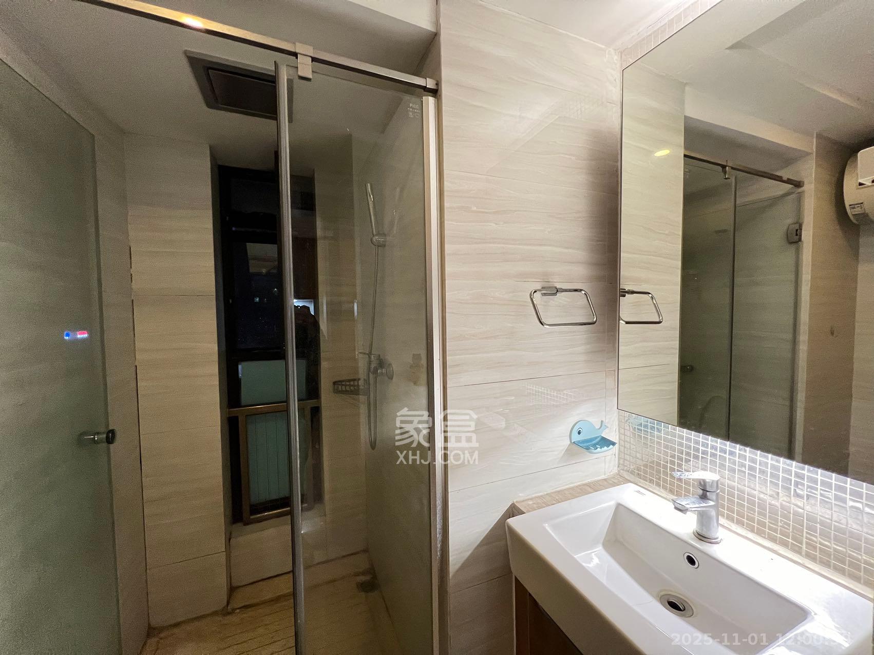 奥林匹克花园贡院三期  1室1厅1卫    1300.0元/月室内图