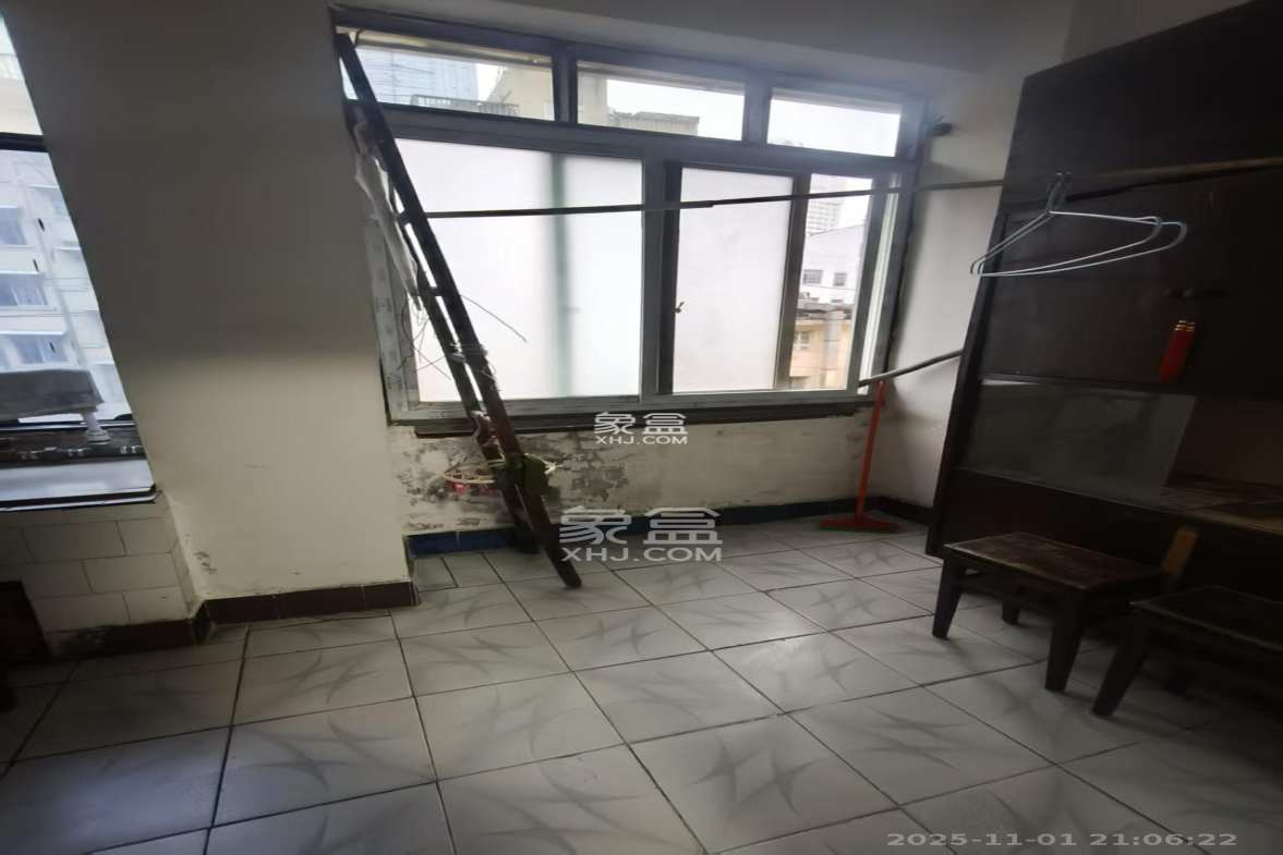 长勘小区 3室1厅1卫 2300.0元/月 长勘小区 3室1厅1卫 2300.0元/月室内图