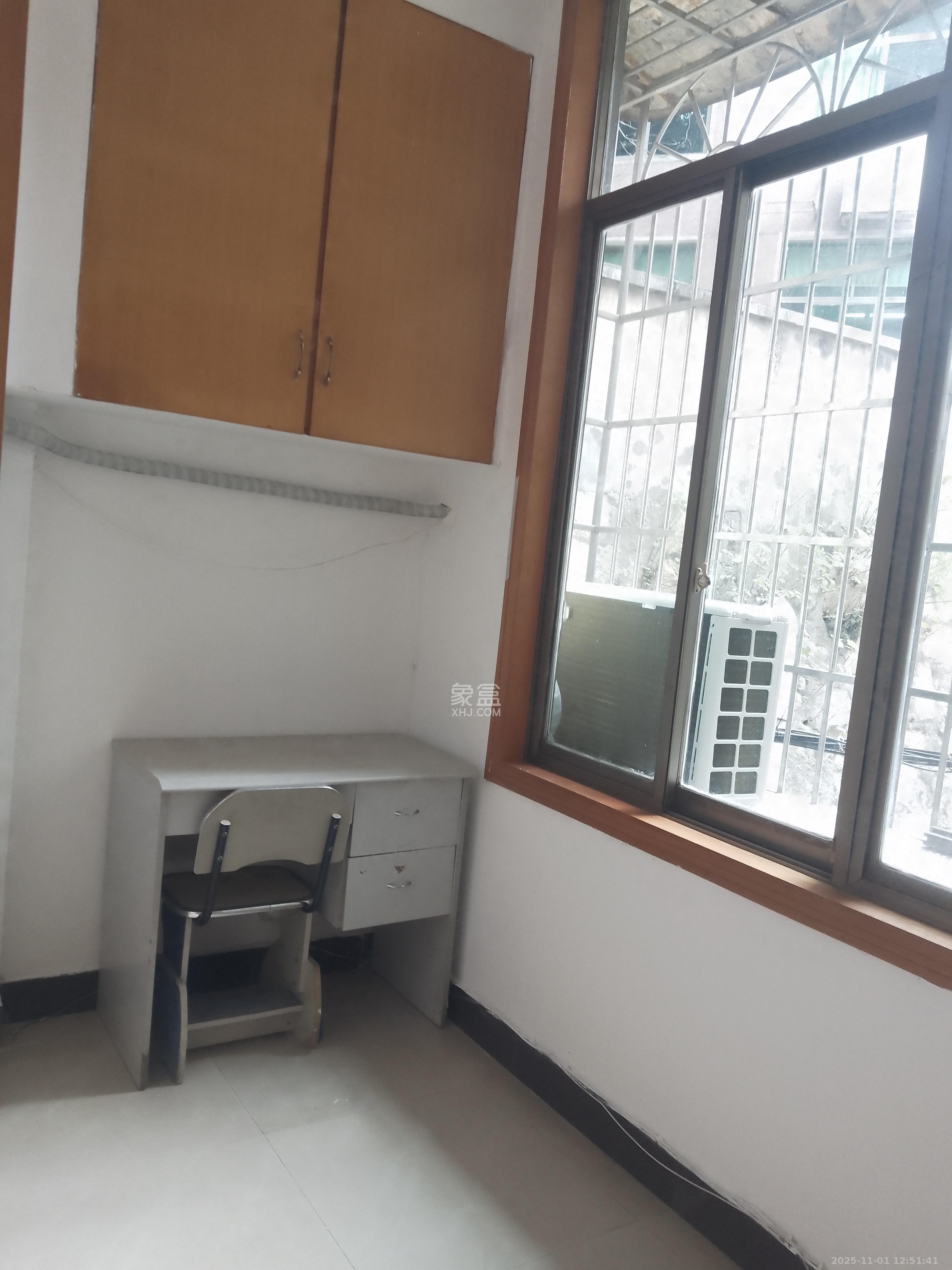 东瓜山三村(东电社区)  2室1厅1卫    1500.0元/月室内图