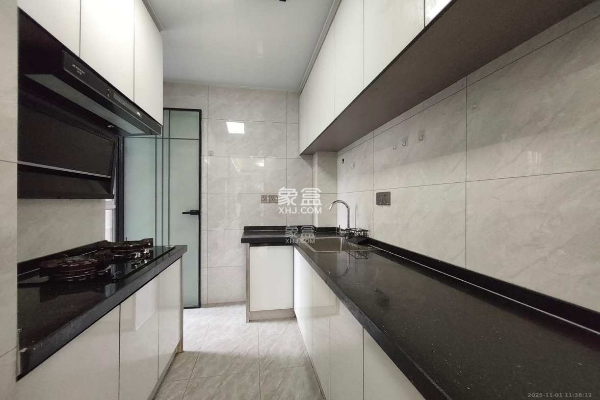 深业喜汇 3室2厅1卫 2300.0元/月 深业喜汇 3室2厅1卫 2300.0元/月室内图